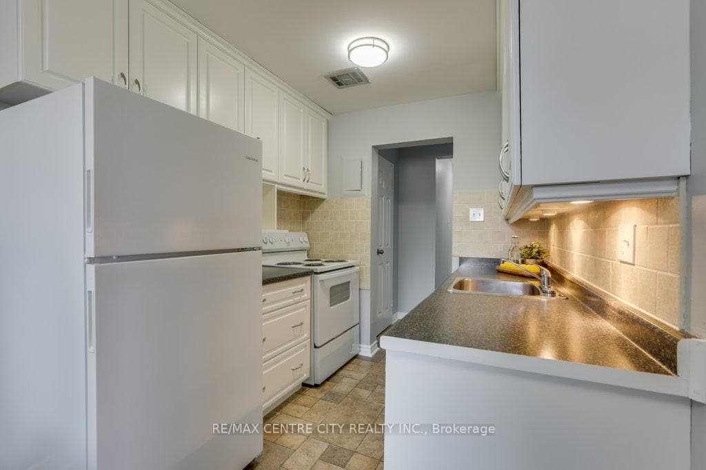 1100 Jalna Boulevard Unit 105 photo 11