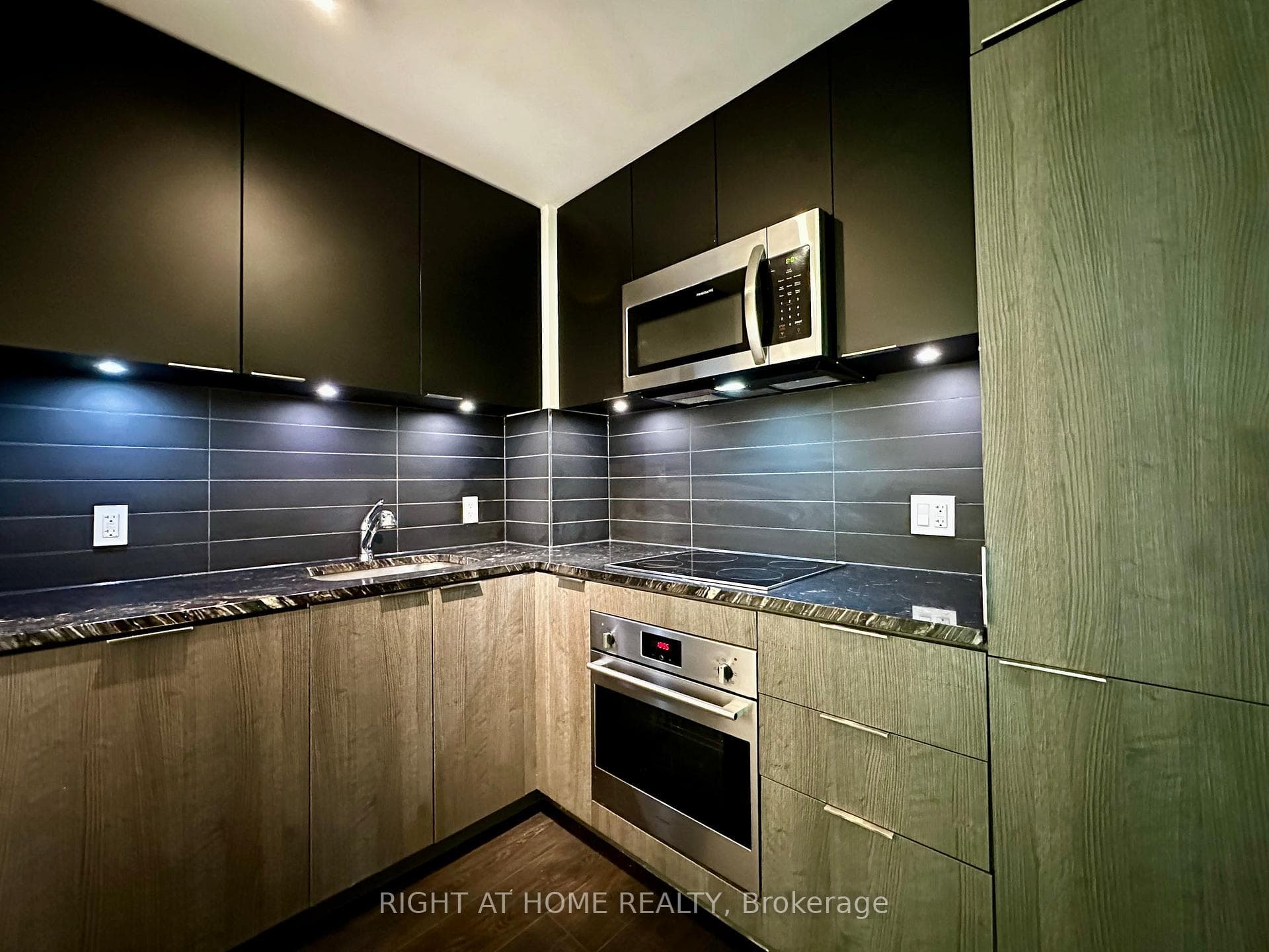 223 St Clair Avenue Unit 217 photo 5
