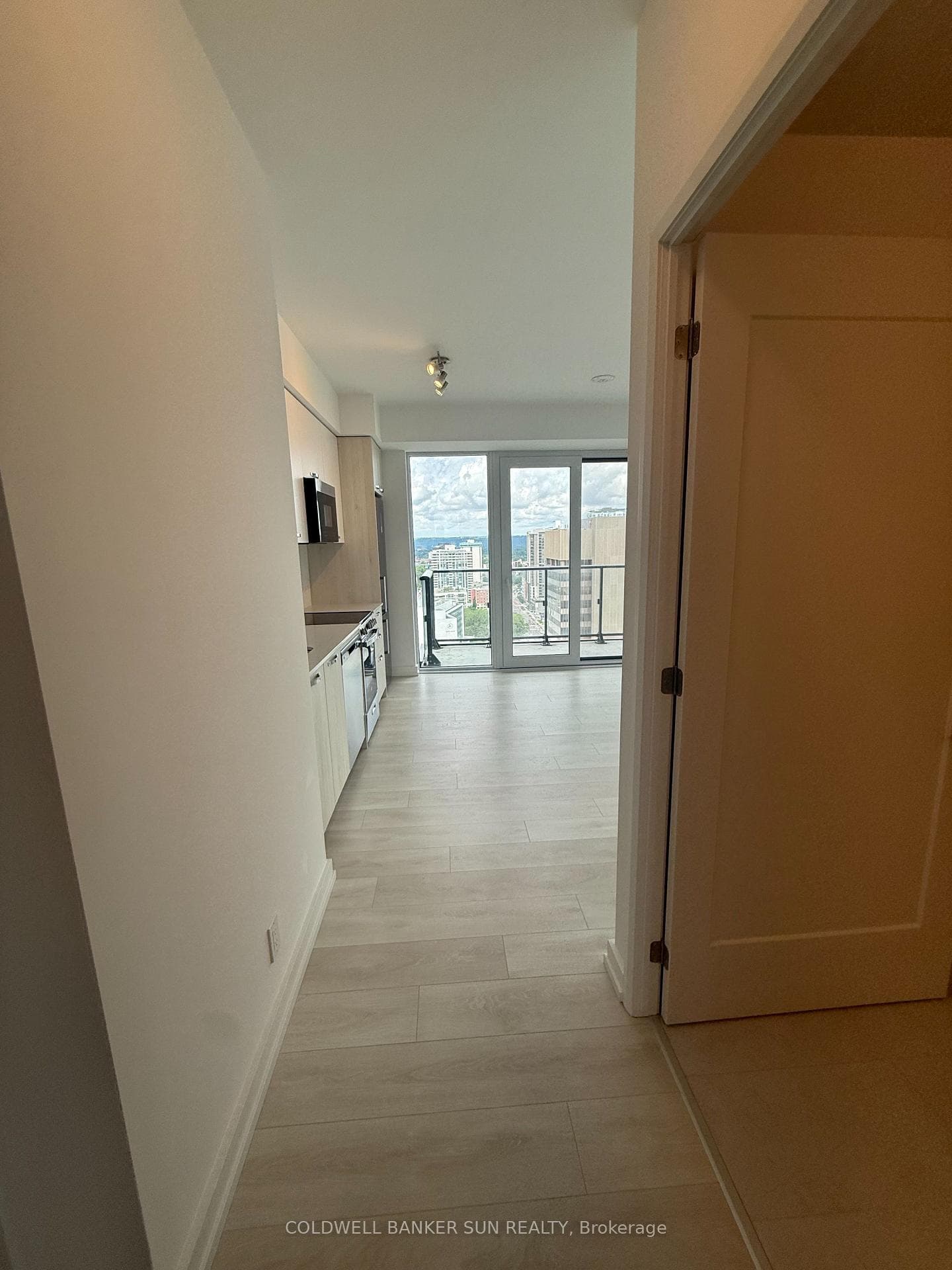 75 James Street Unit 2502 photo 6