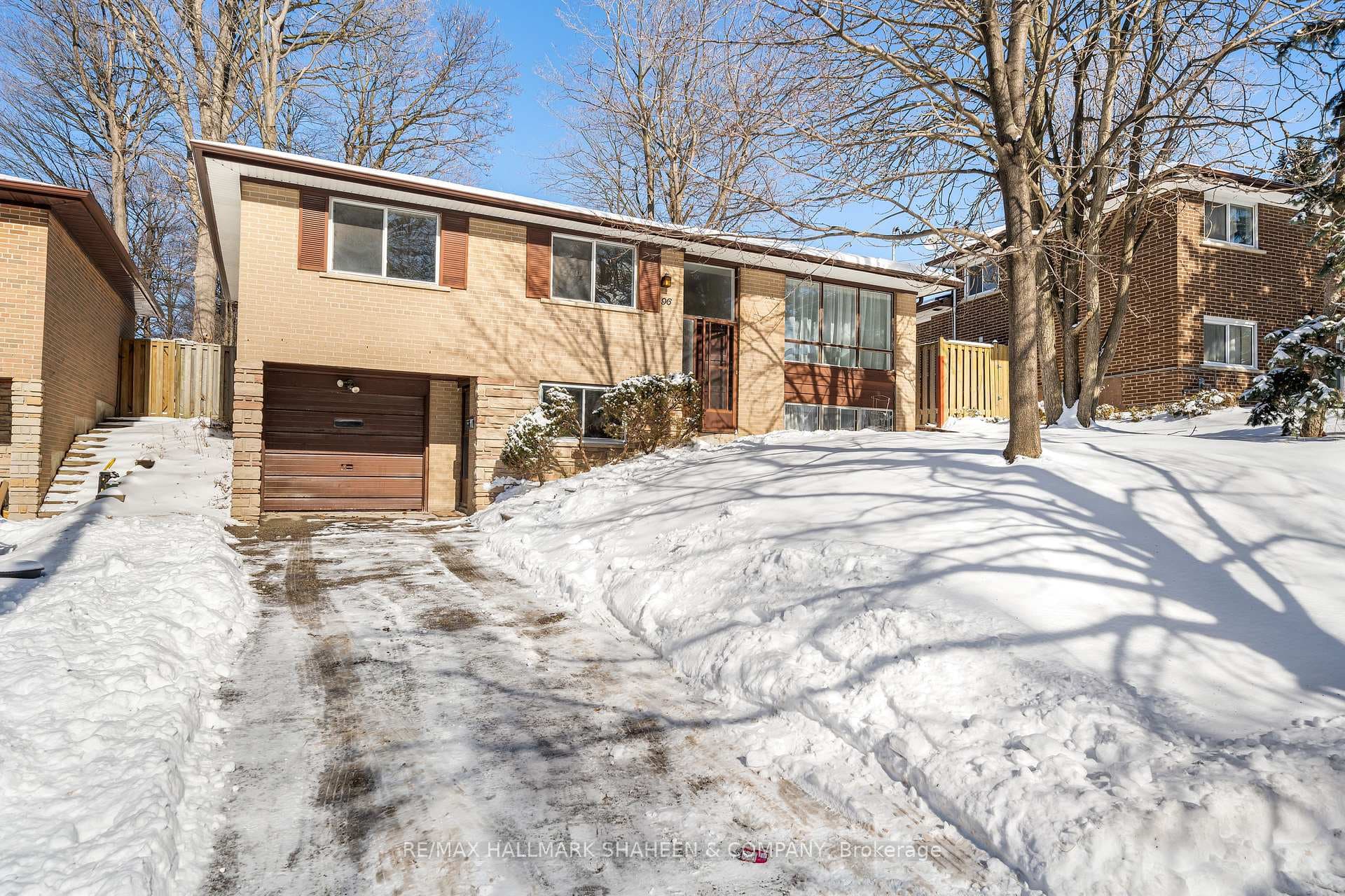 96 Rameau Drive Unit Main photo 1