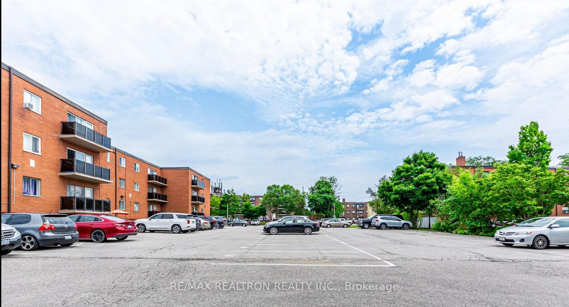 165 Colborne Avenue Unit 405 photo 1