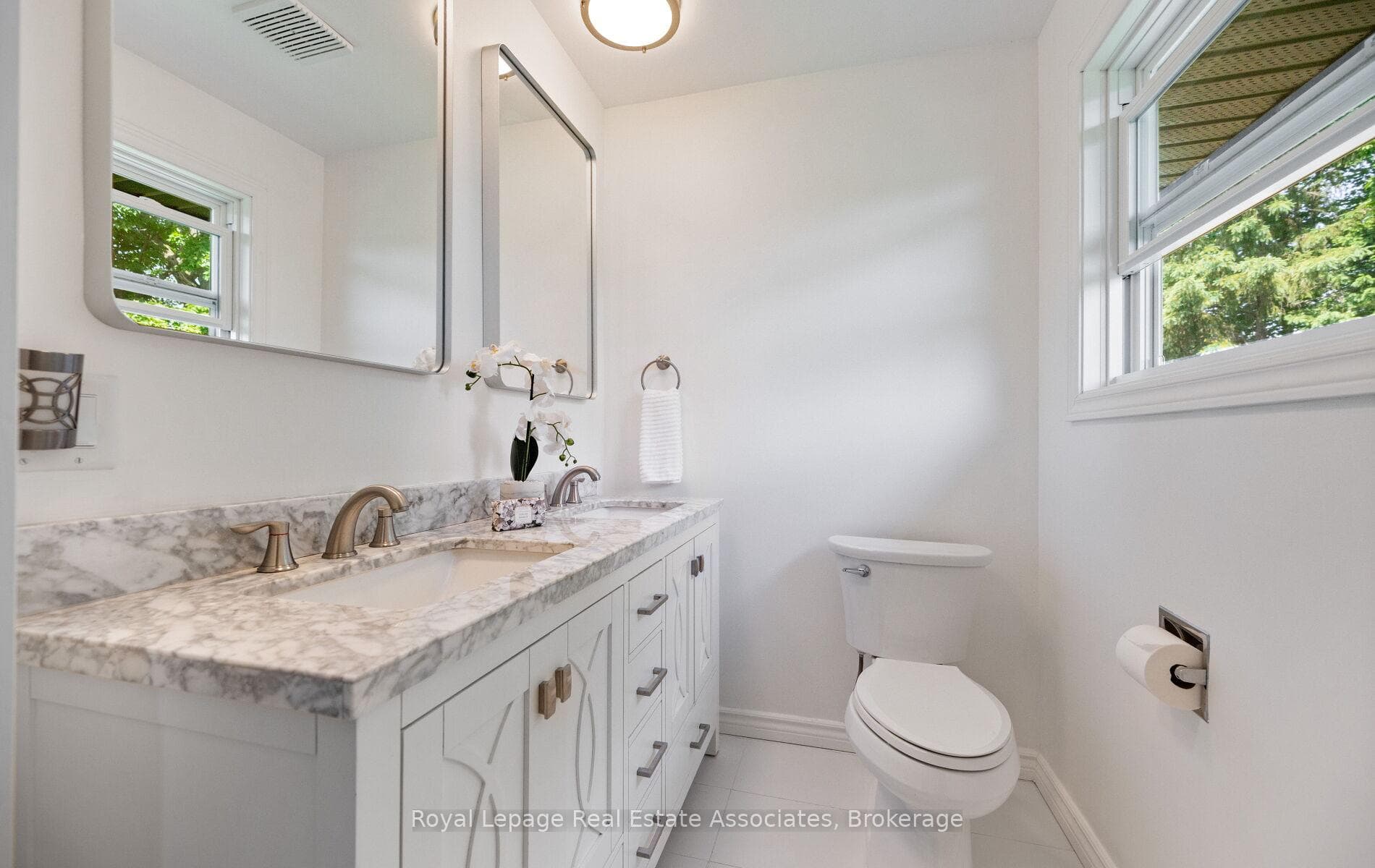Ensuite bathroom