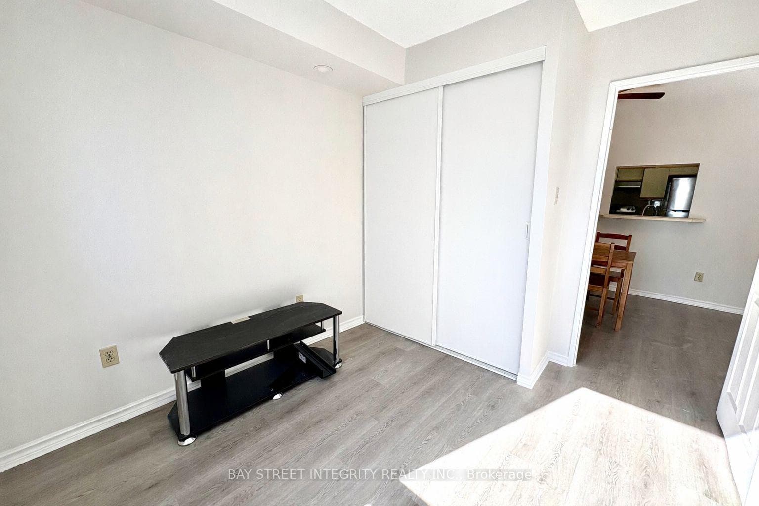 265 Enfield Place Unit 1011 photo 15