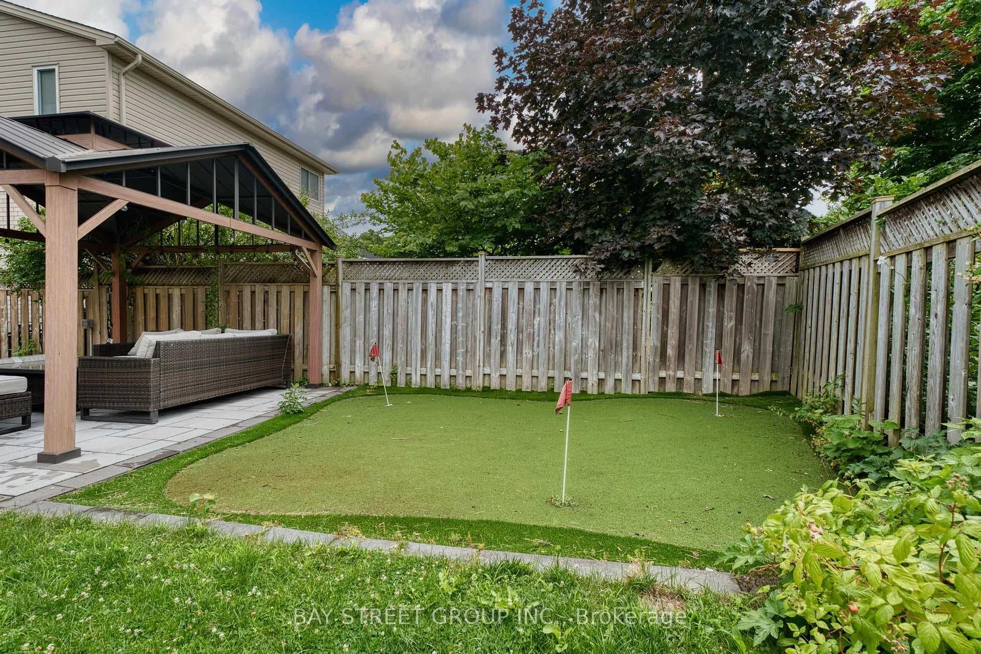 213 HAWTHORNE Road photo 40