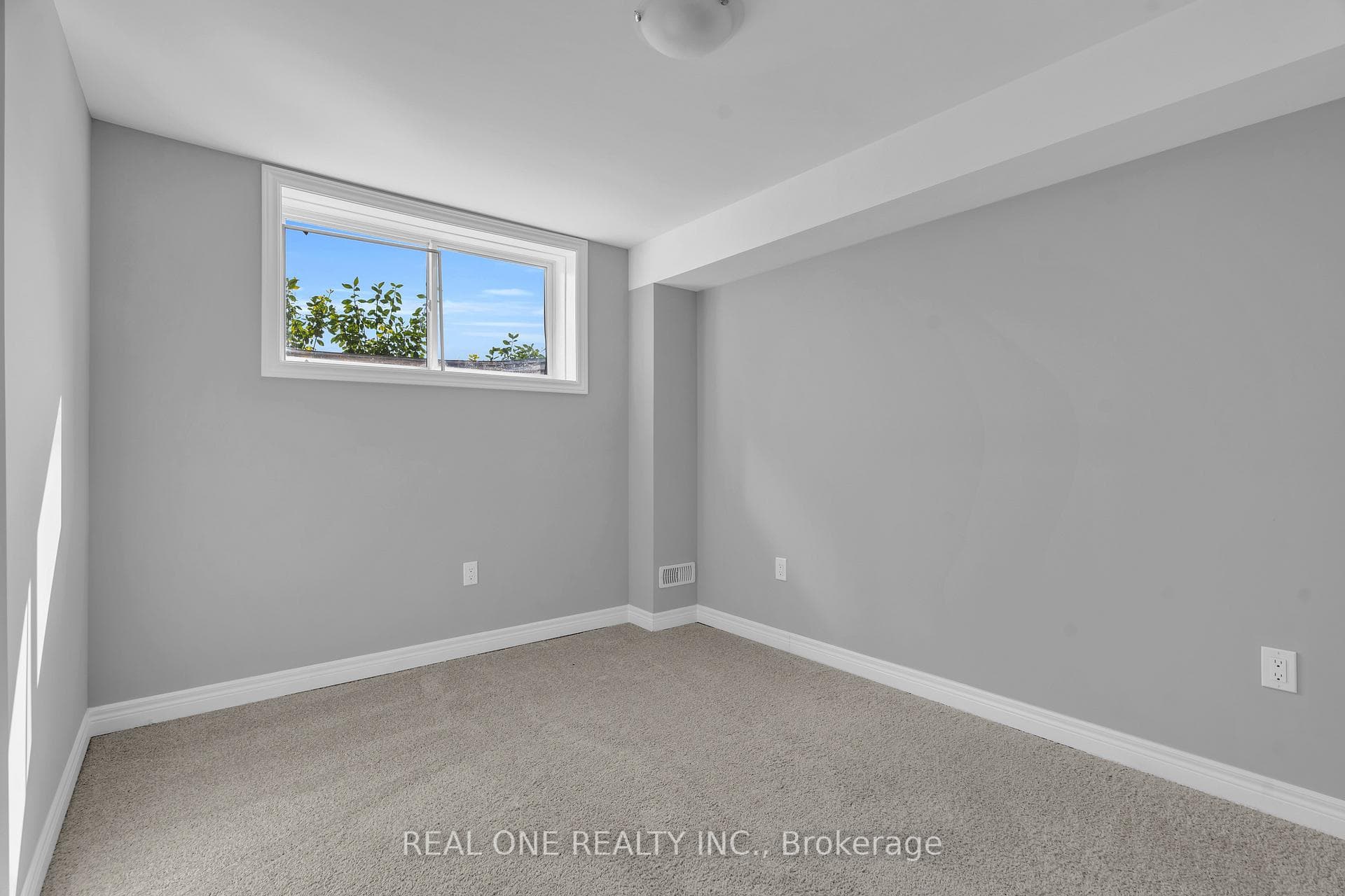 85 Mullin Drive Unit 31B photo 16