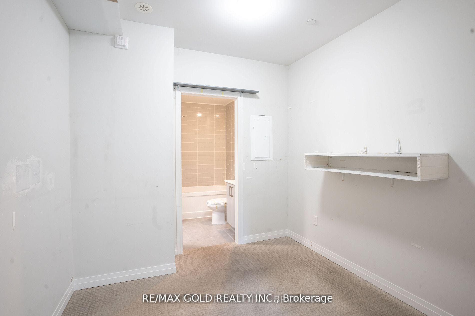 402 The East Mall N/A Unit 116 photo 17