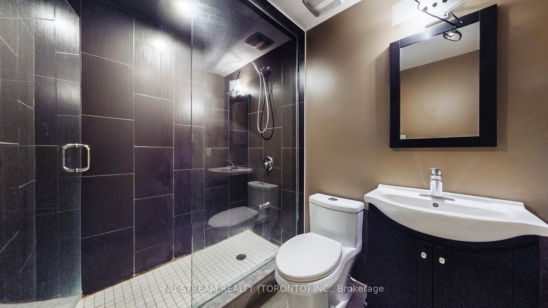 29 Todman Lane photo 40
