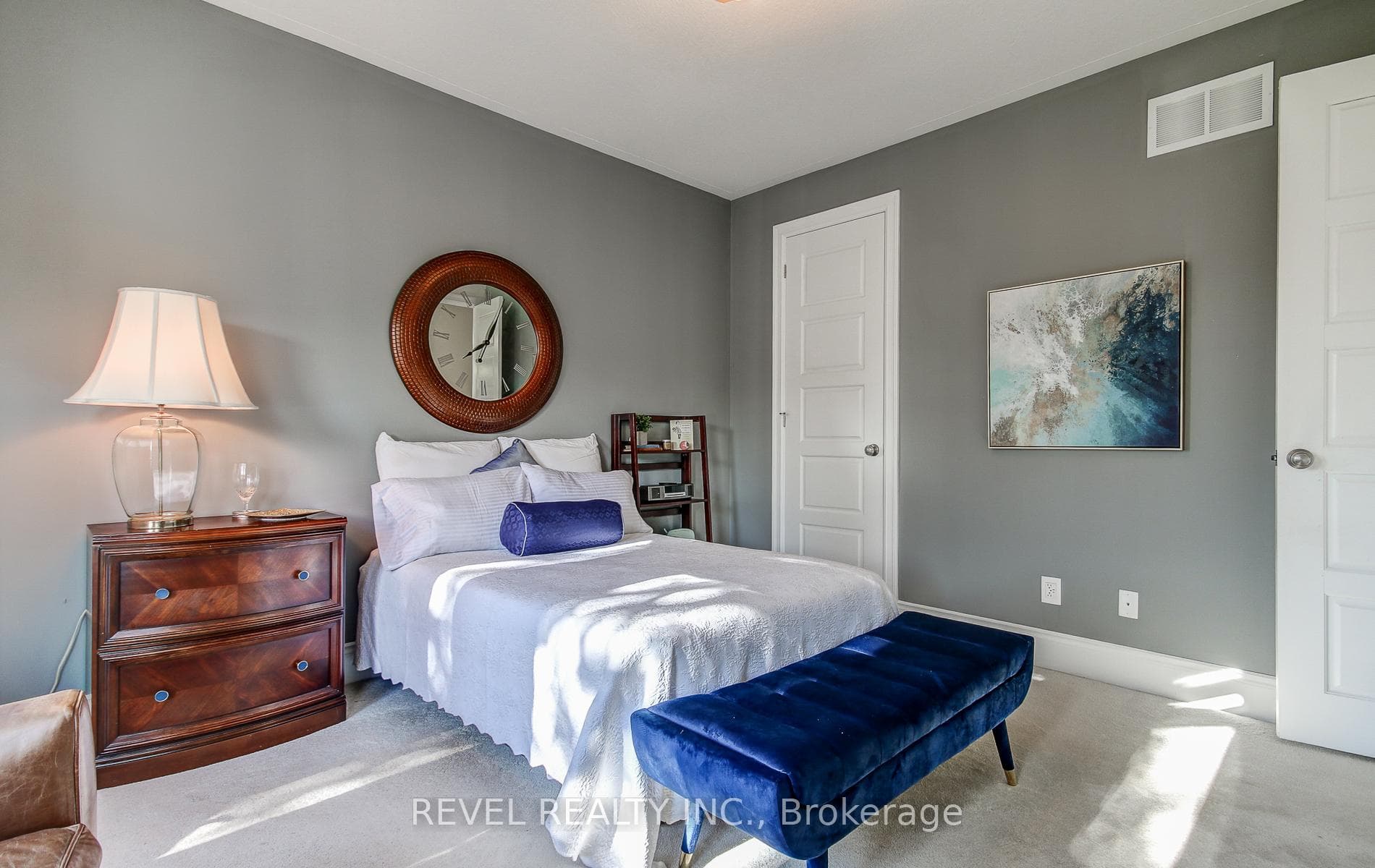 126 Aberfoyle Mill Crescent photo 6