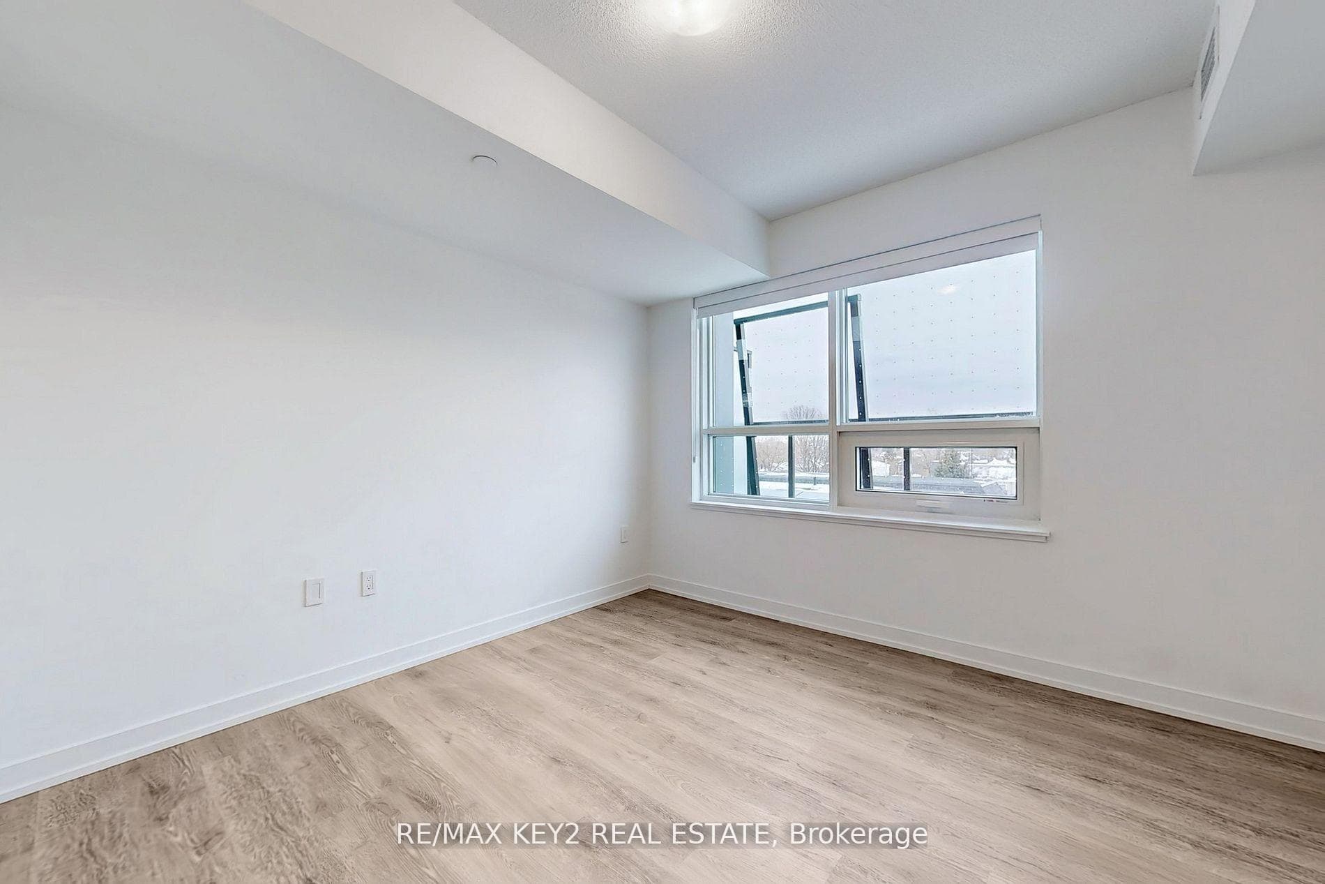 556 Marlee Avenue Unit 425 photo 13