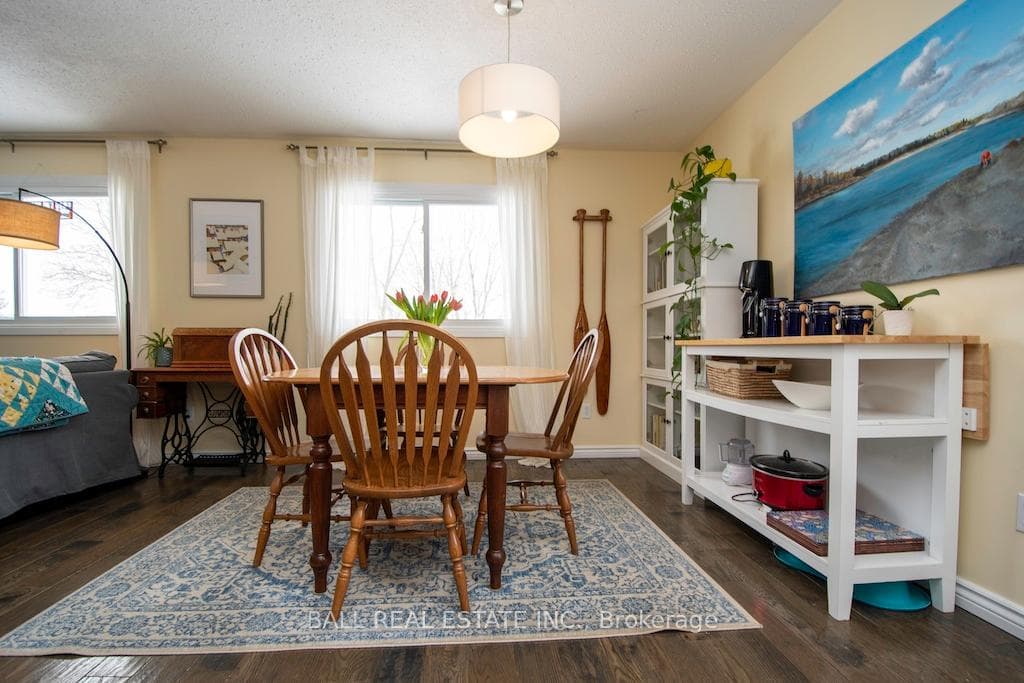 52 Coyle Crescent photo 13
