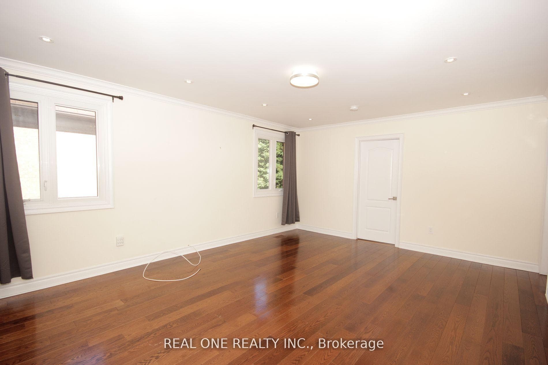 79 Olive Avenue photo 16