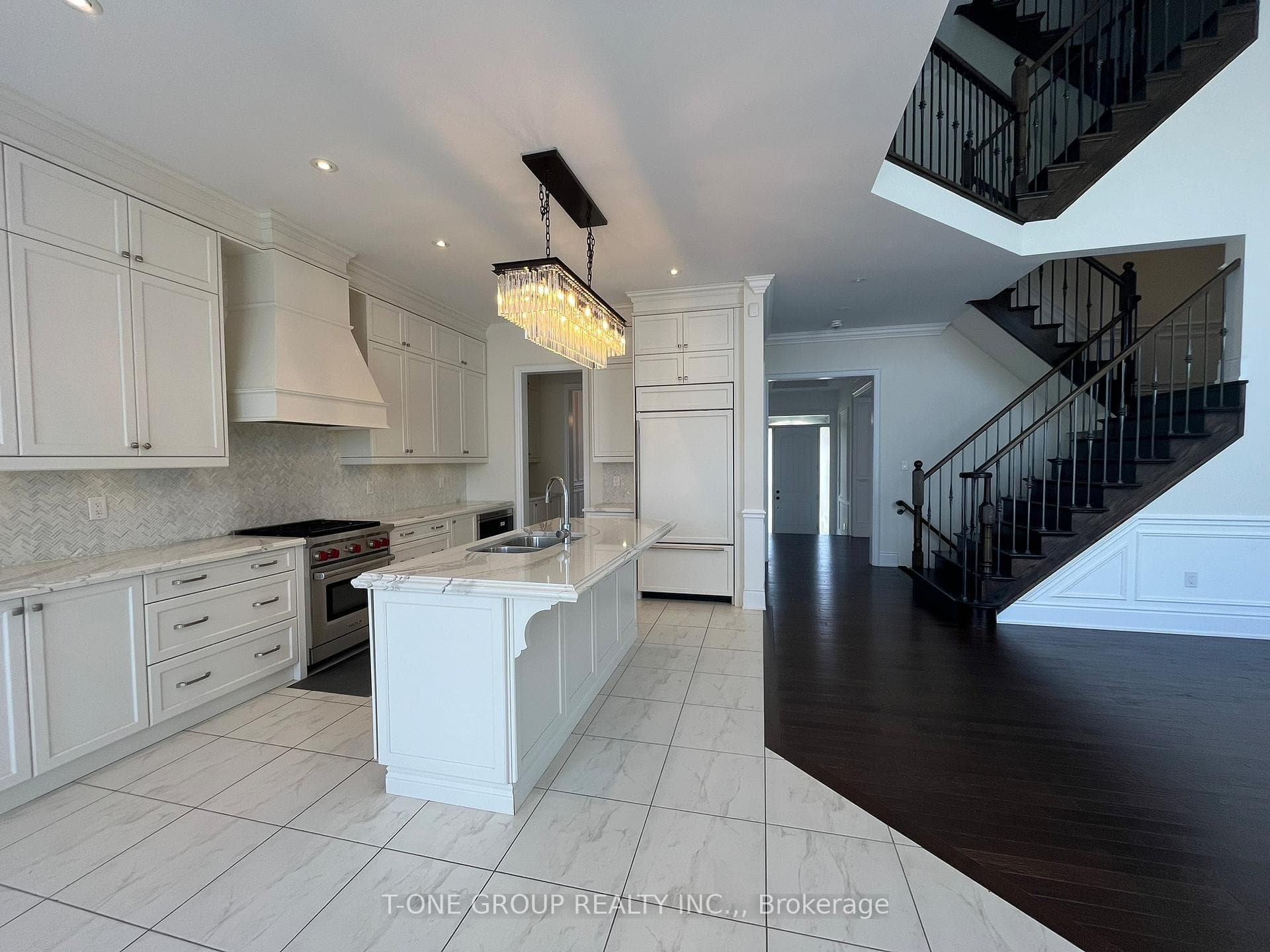 286 Angus Glen Boulevard photo 11