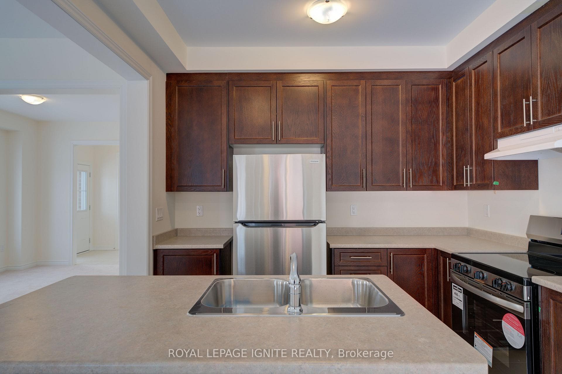 21 Raines Road photo 14