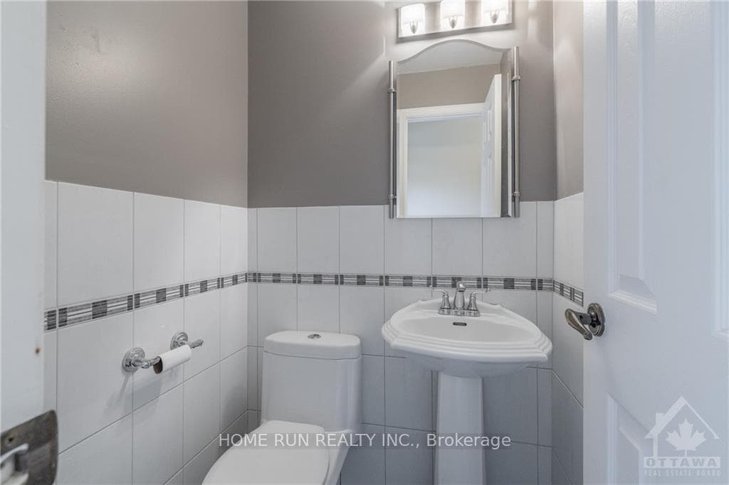 1910 ROSEBELLA Avenue photo 14
