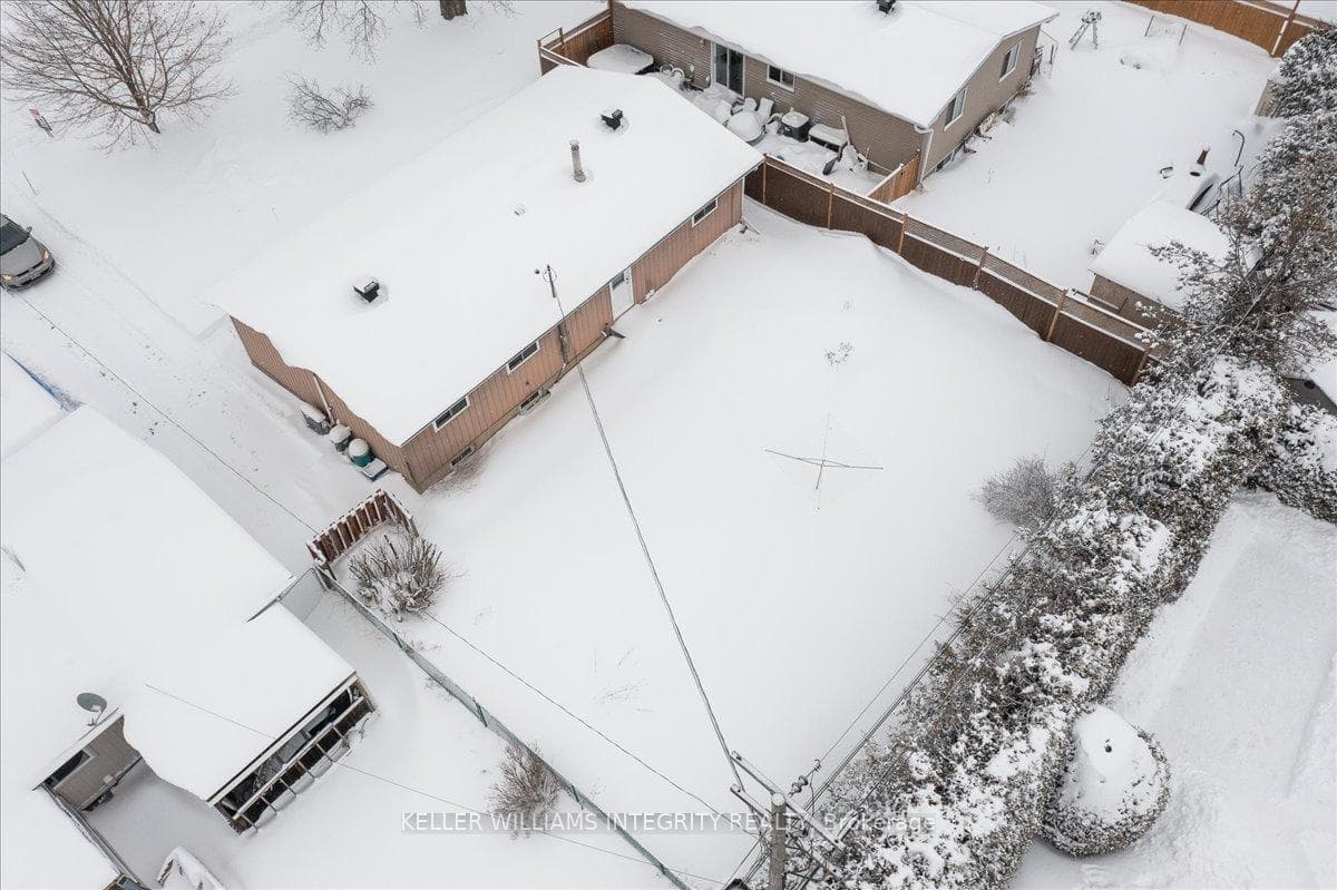 320 Reynolds Drive photo 28