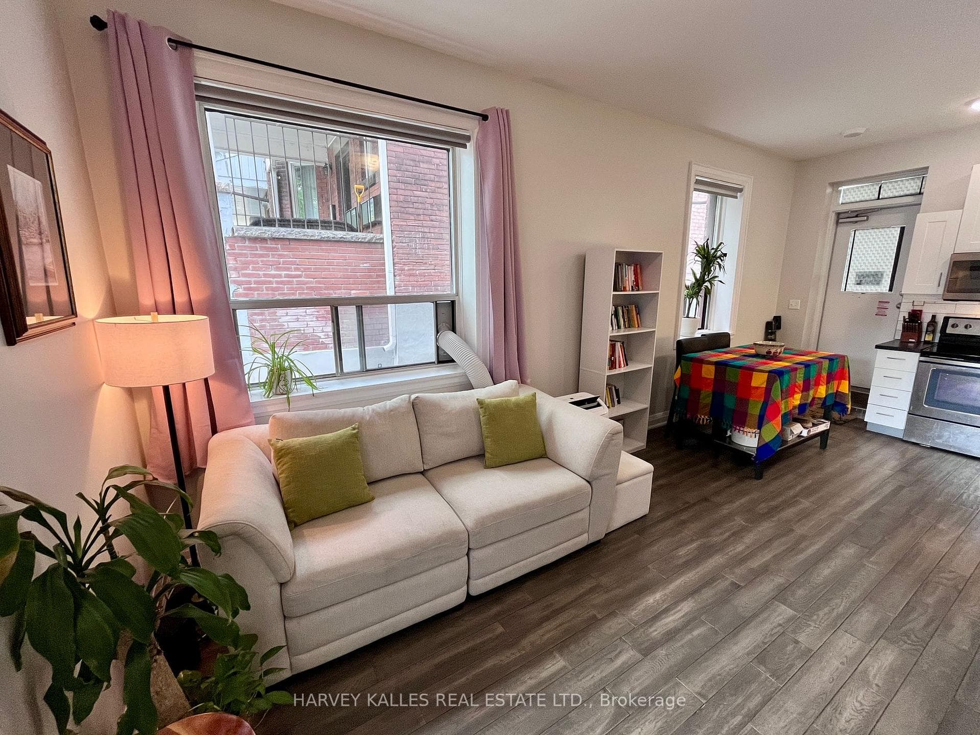 167 Lauder Avenue Unit 1 photo 4