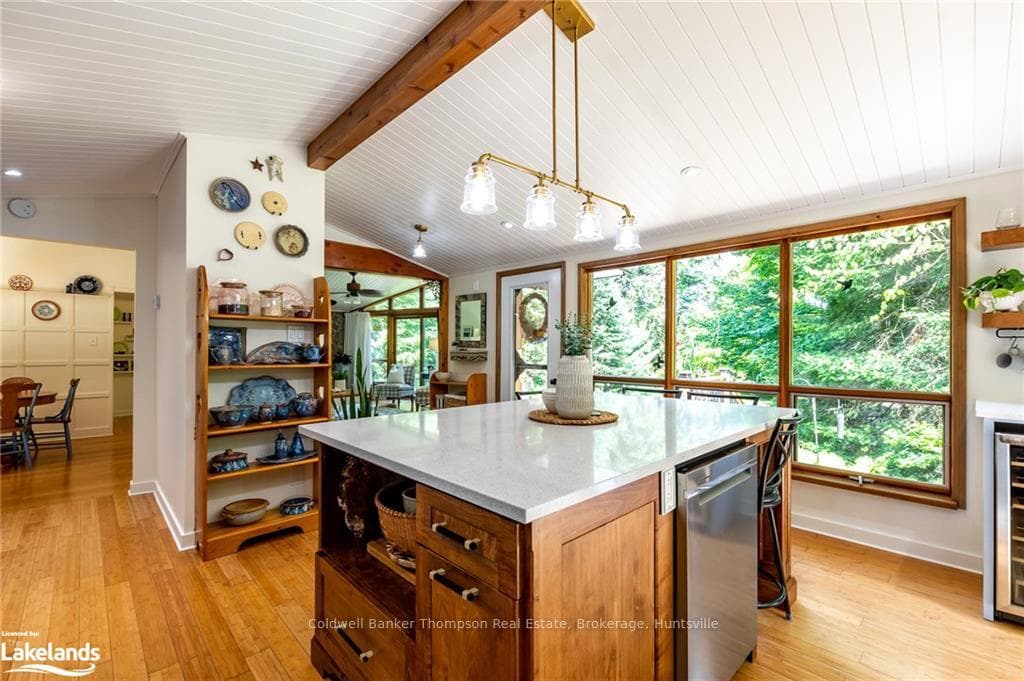 38 SALLYS Lane photo 8