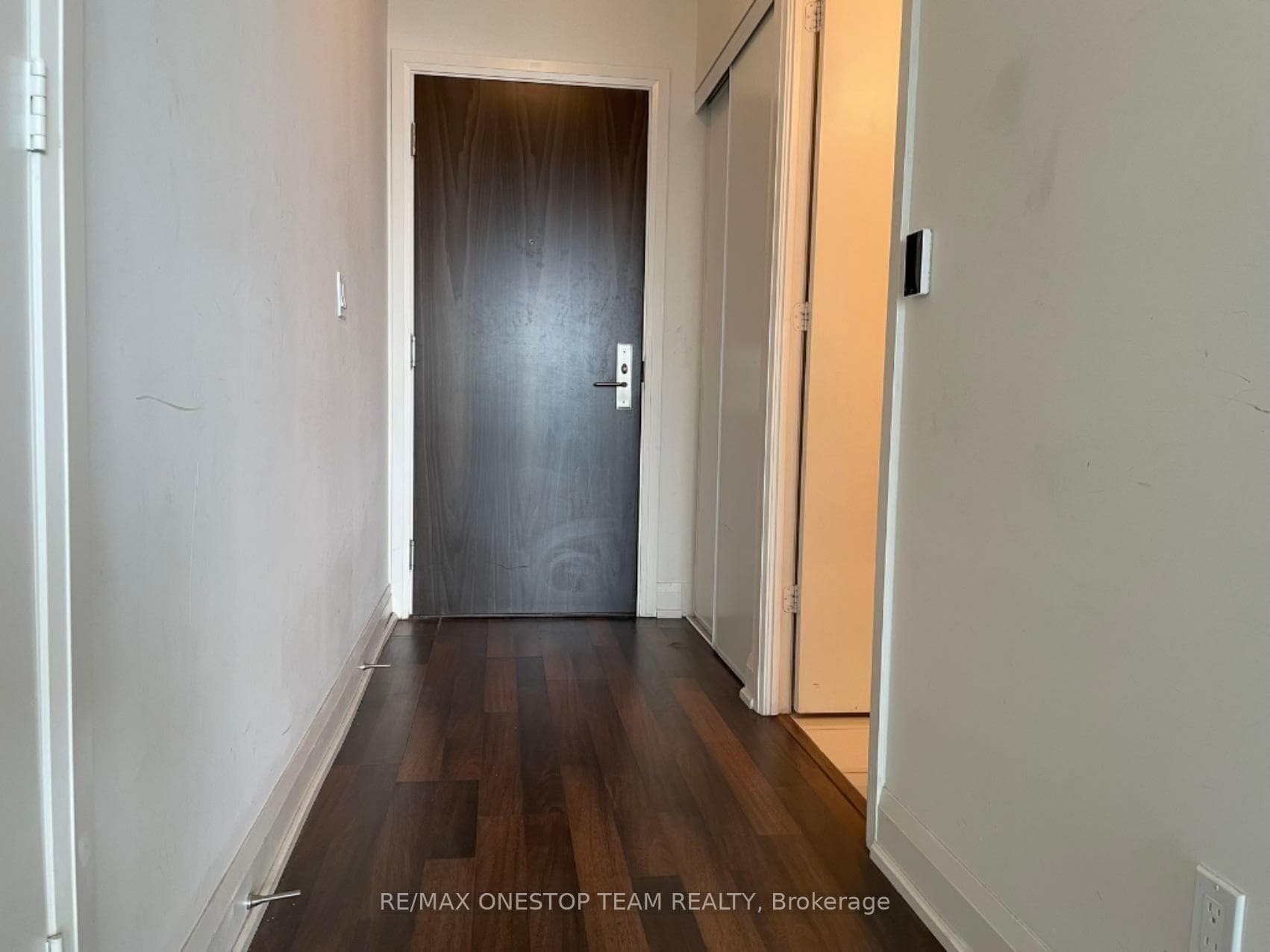 68 Canterbury Place Unit 1806 photo 5