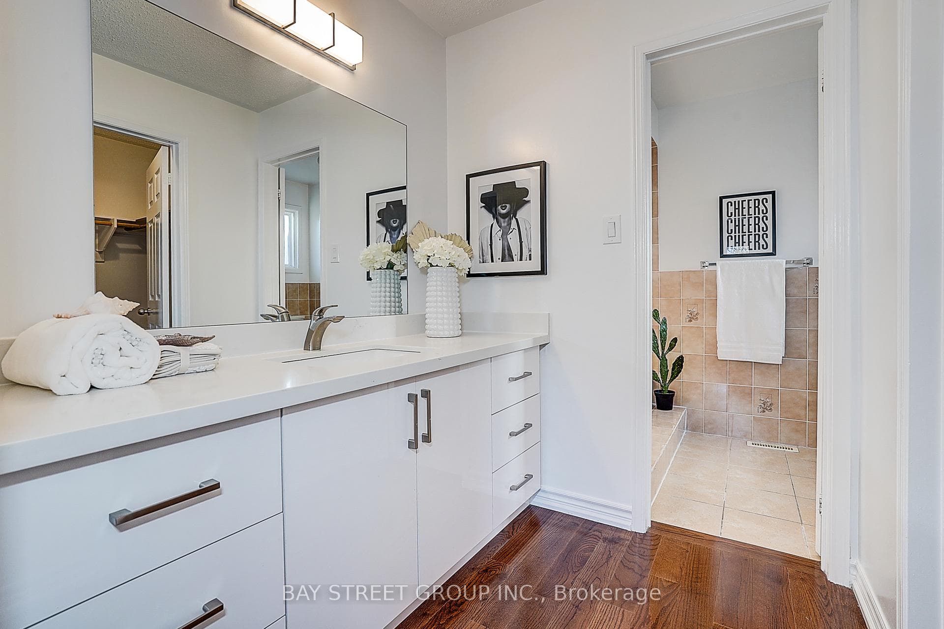 334 Goldhawk Trail photo 22