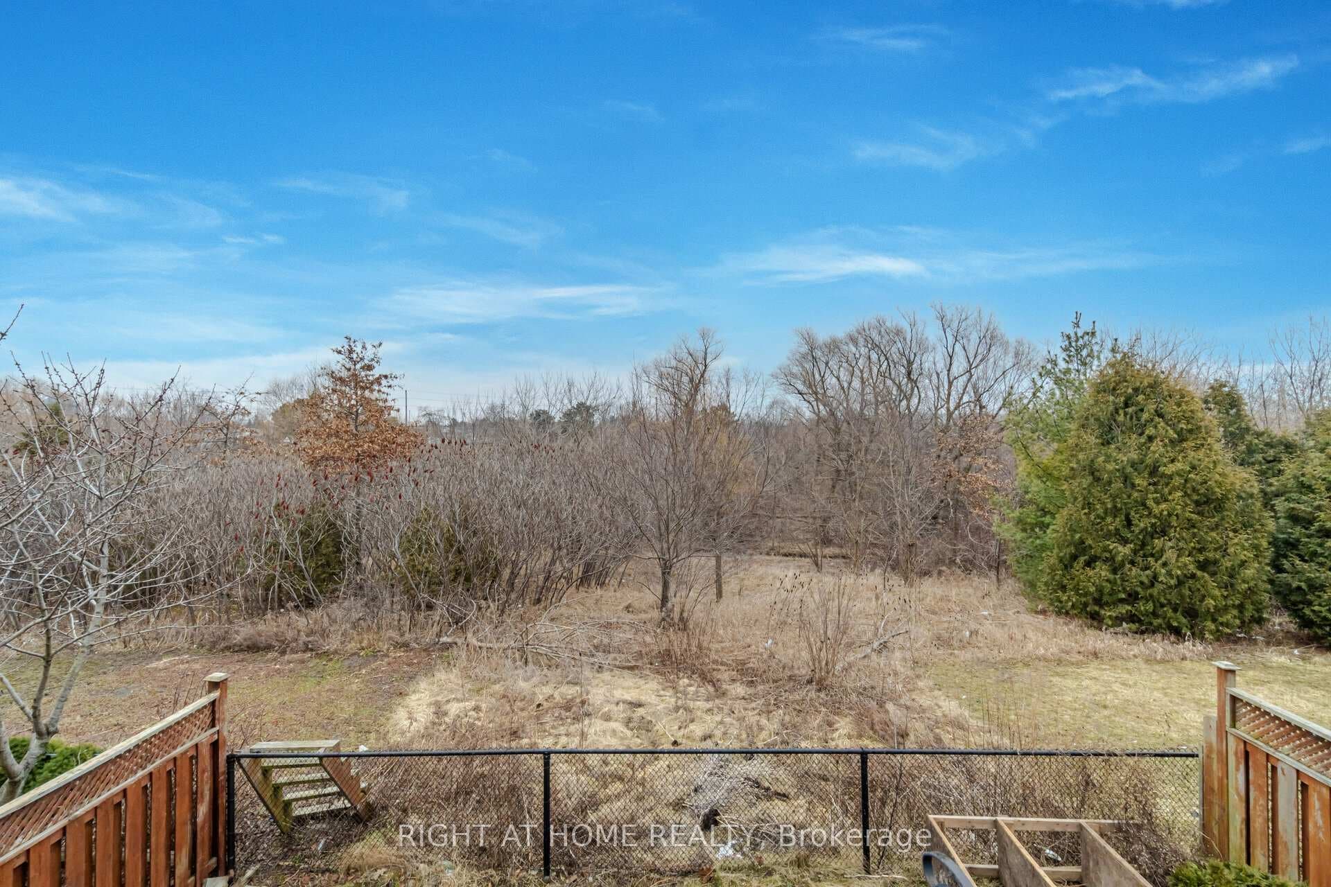 50 Sunnybrook Crescent photo 29