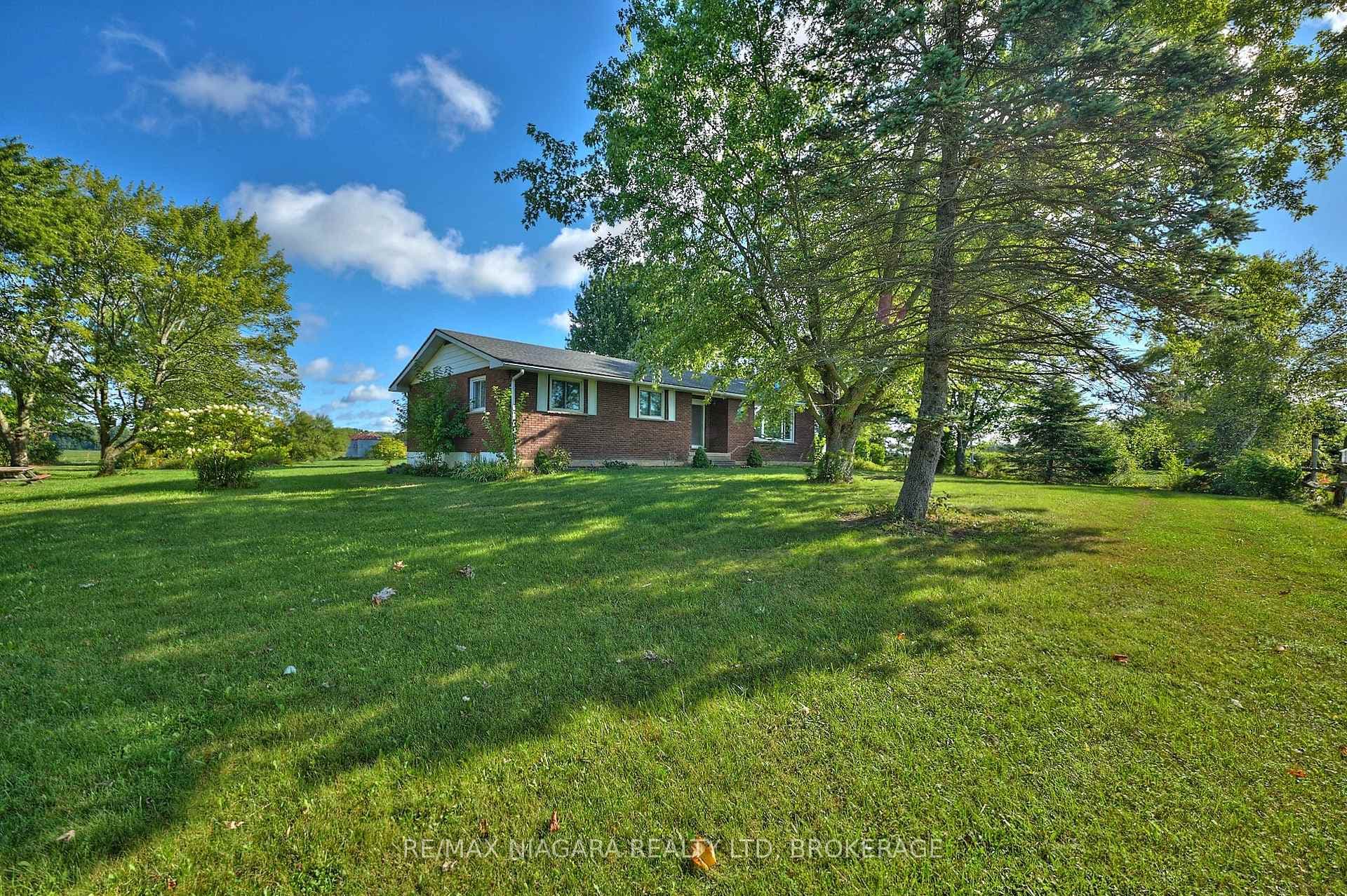 32626 Clarendon Street photo 20