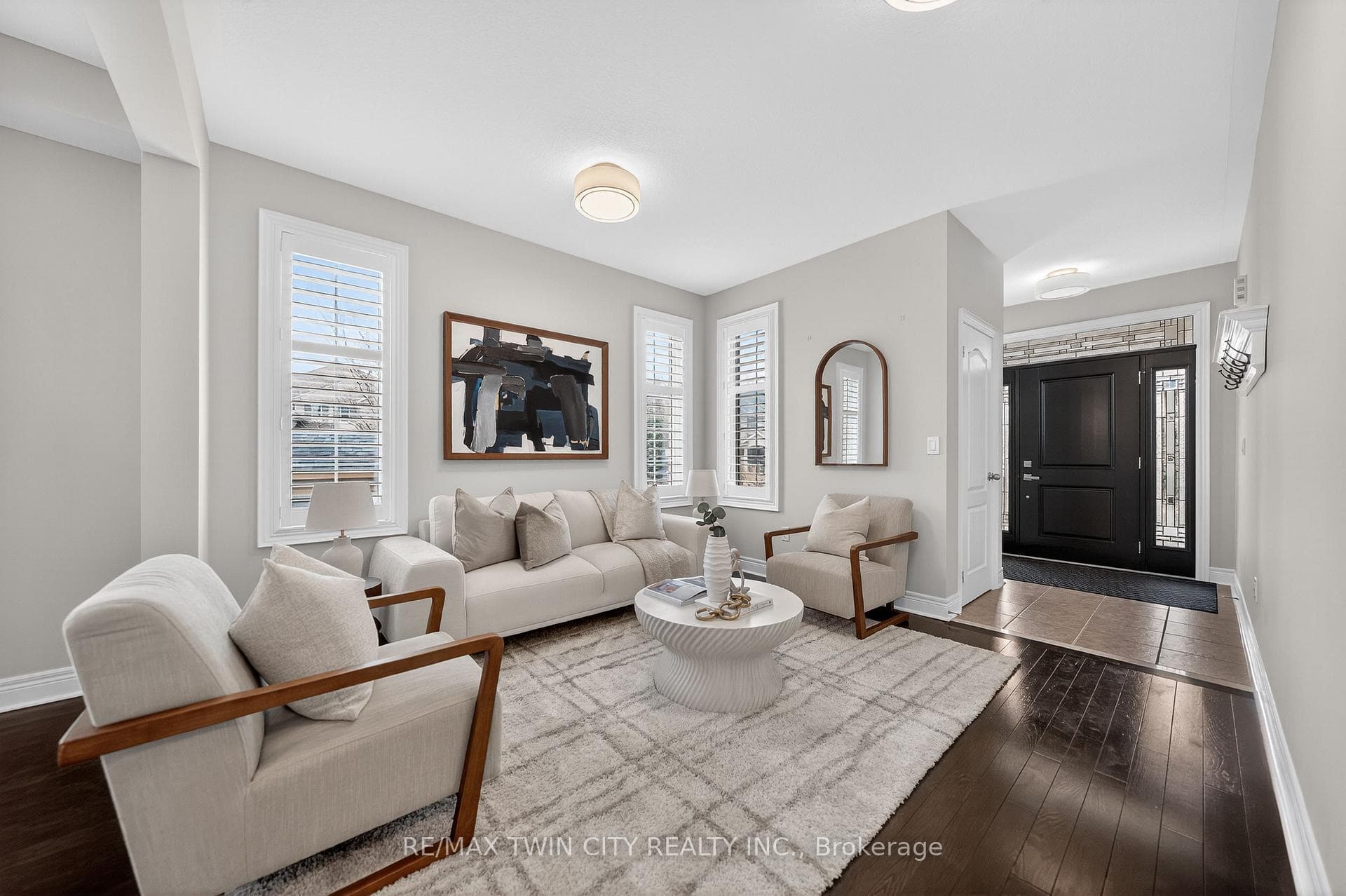 405 Rideau River Street photo 7