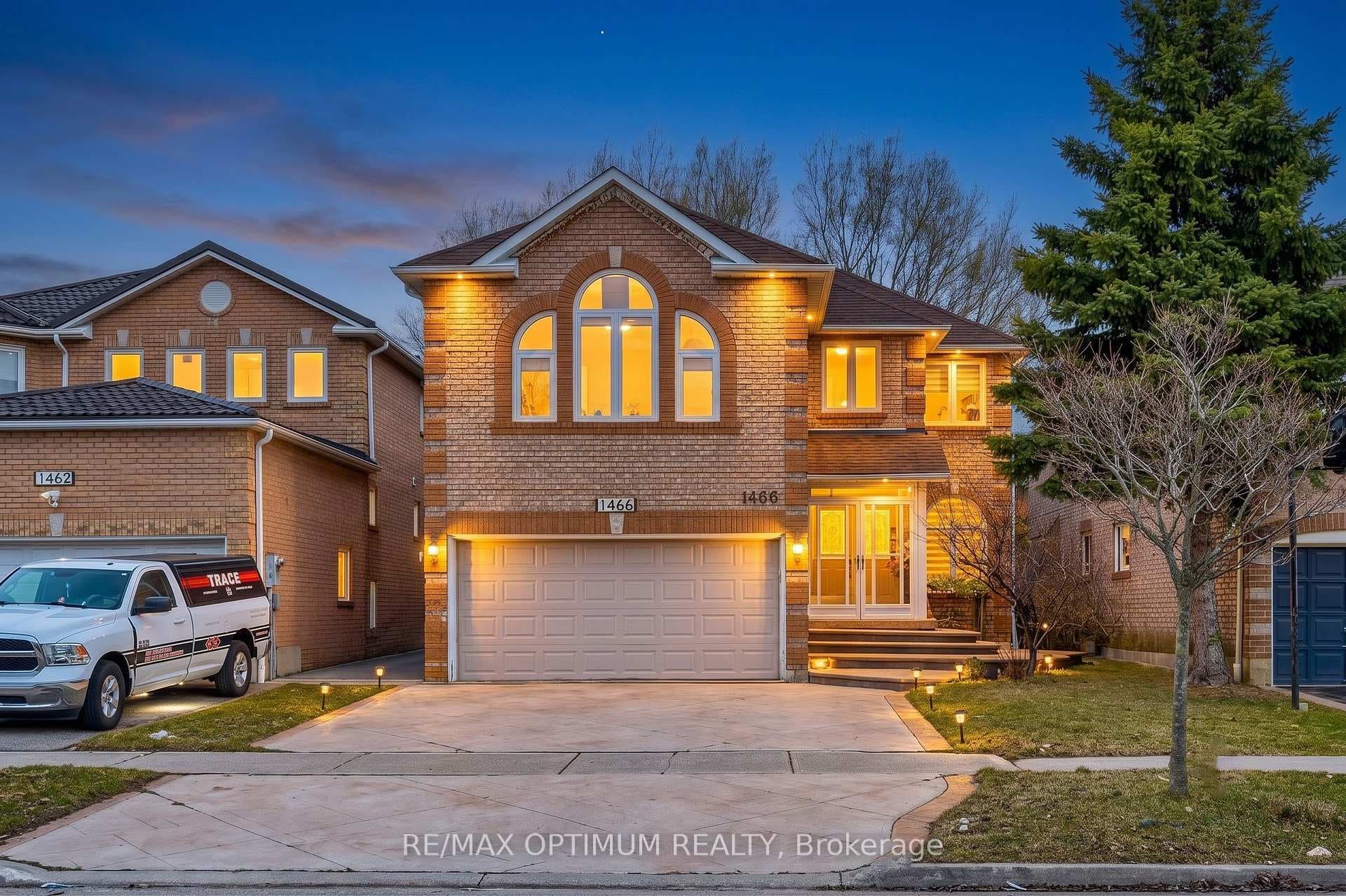 1466 Willowvale Gardens photo 1