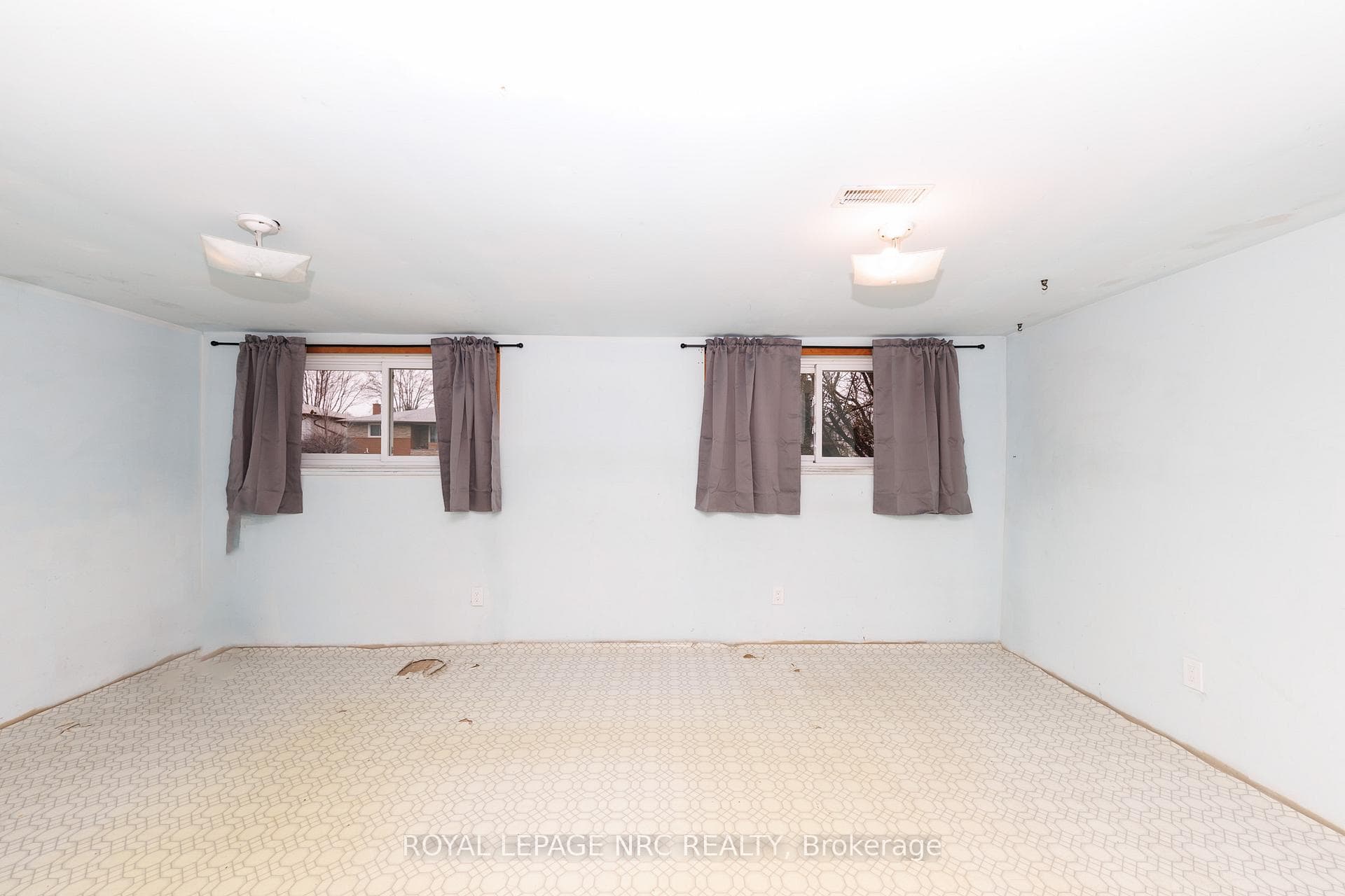 33 Strathmore Crescent photo 34