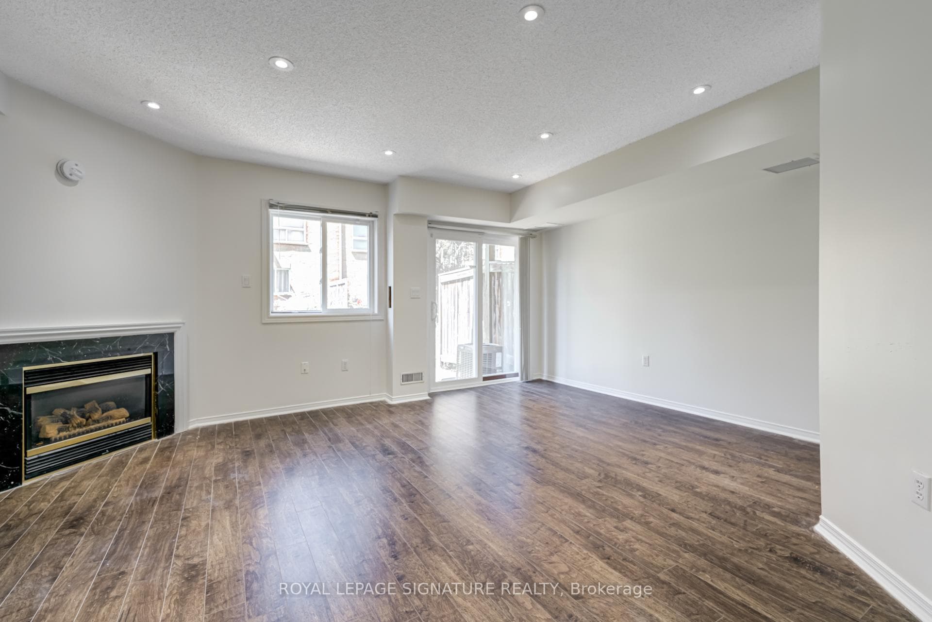 5530 Glen Erin Drive Unit 137 photo 24