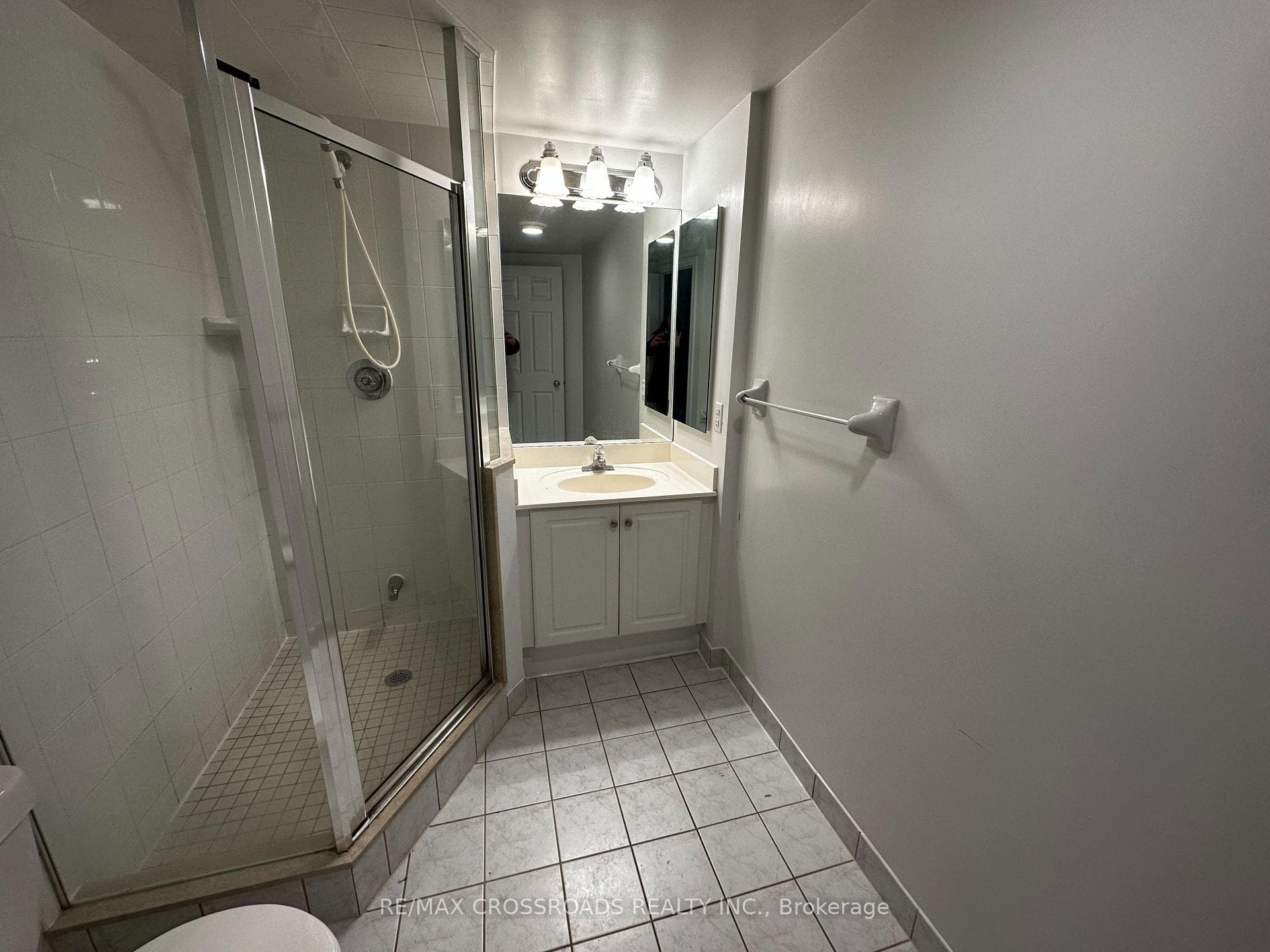 228 Bonis Avenue Unit 1801 photo 9