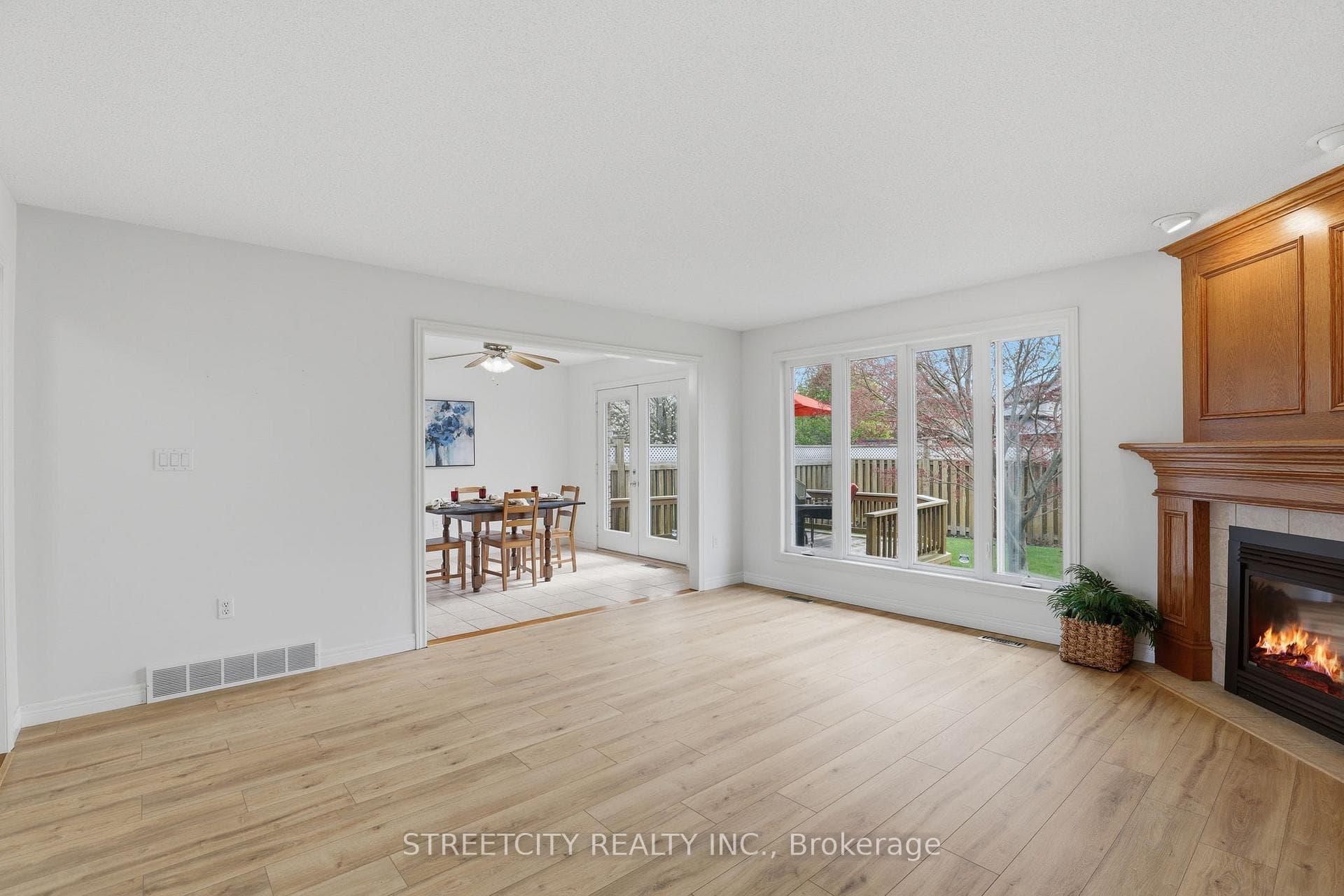 241 Canadore Court photo 5