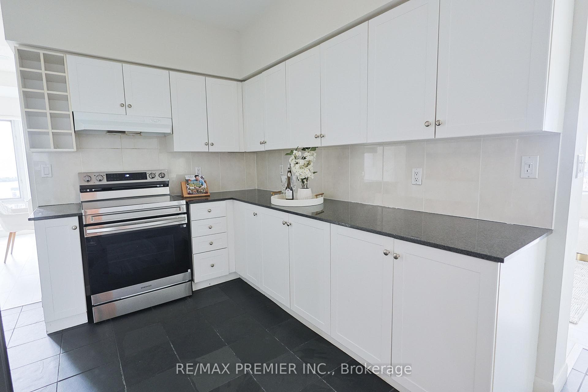 210 Victoria Street Unit 4407 photo 22