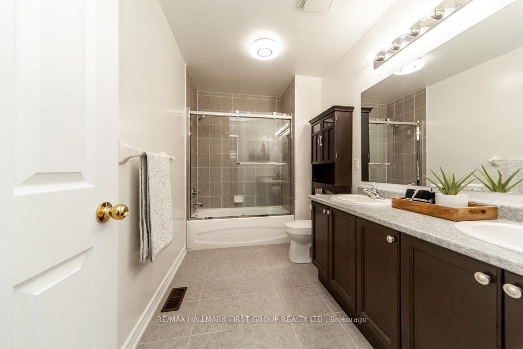 35 Crossbrooks Street photo 26