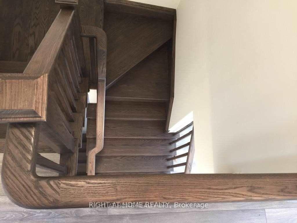 100 Leiterman Drive photo 11