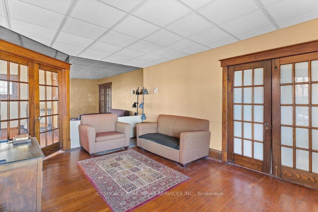 5207 River Road photo 9
