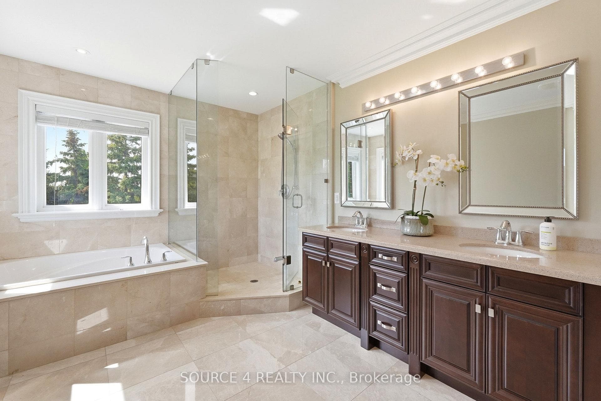 39 Amesbury Drive photo 24