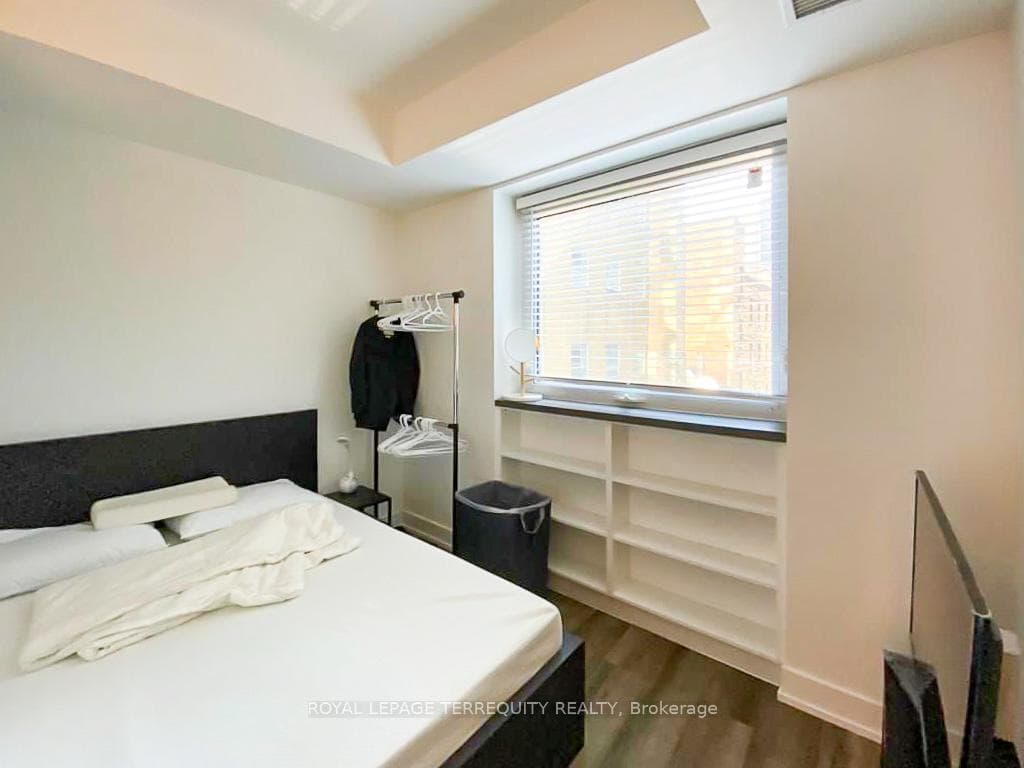 7 Grenville Street Unit 516 photo 2