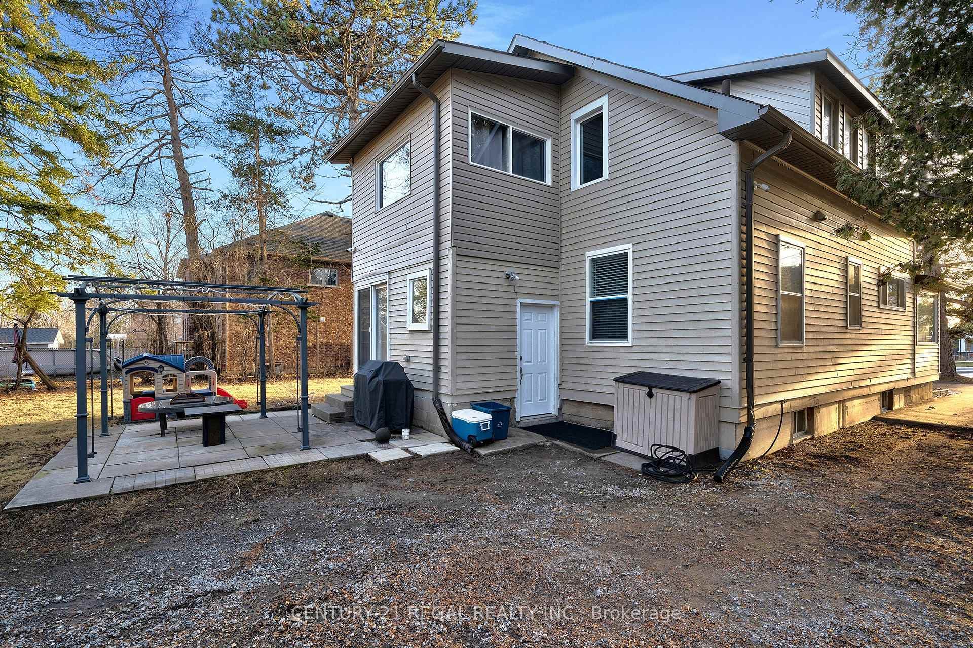 99 Townline Road photo 17