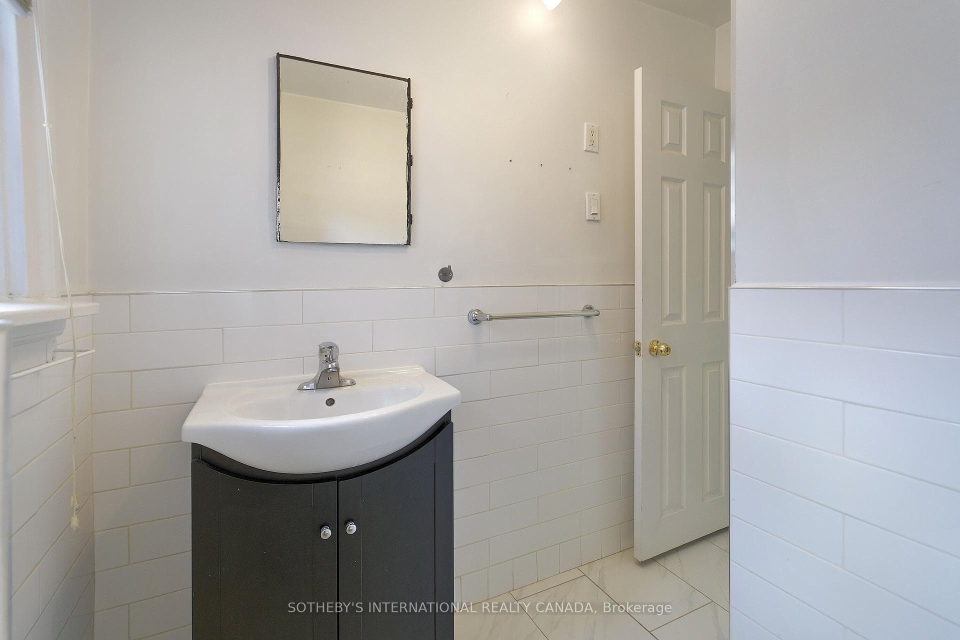 1155 Davenport Road photo 32