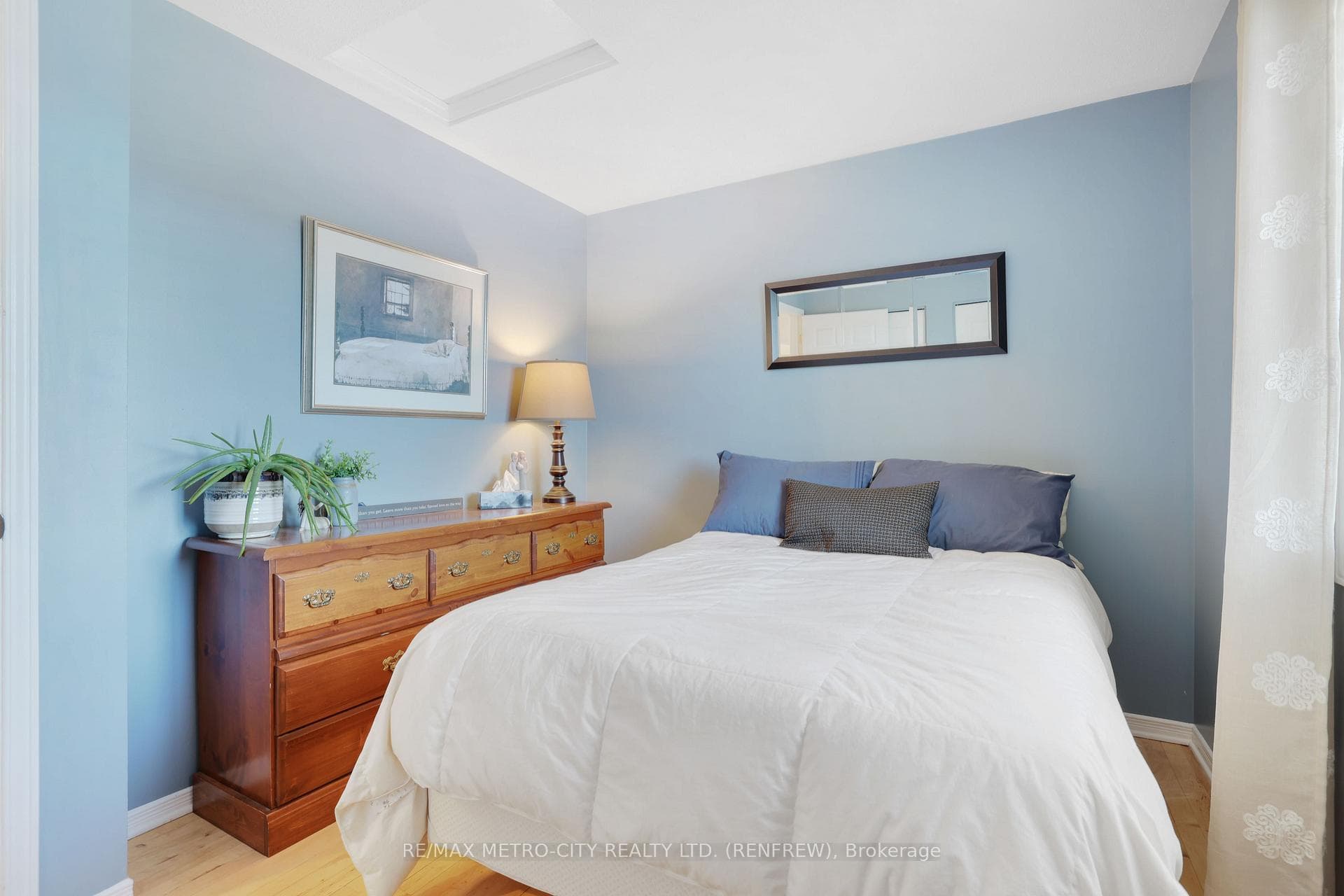 1513B Whelan Road photo 20