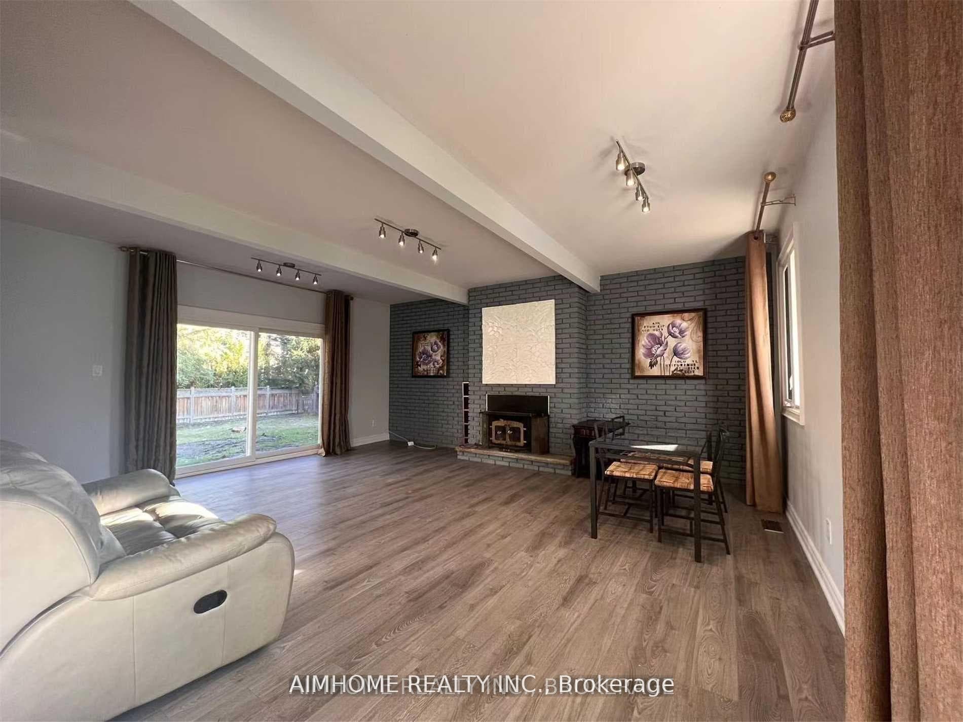 344 Steeles Avenue photo 5