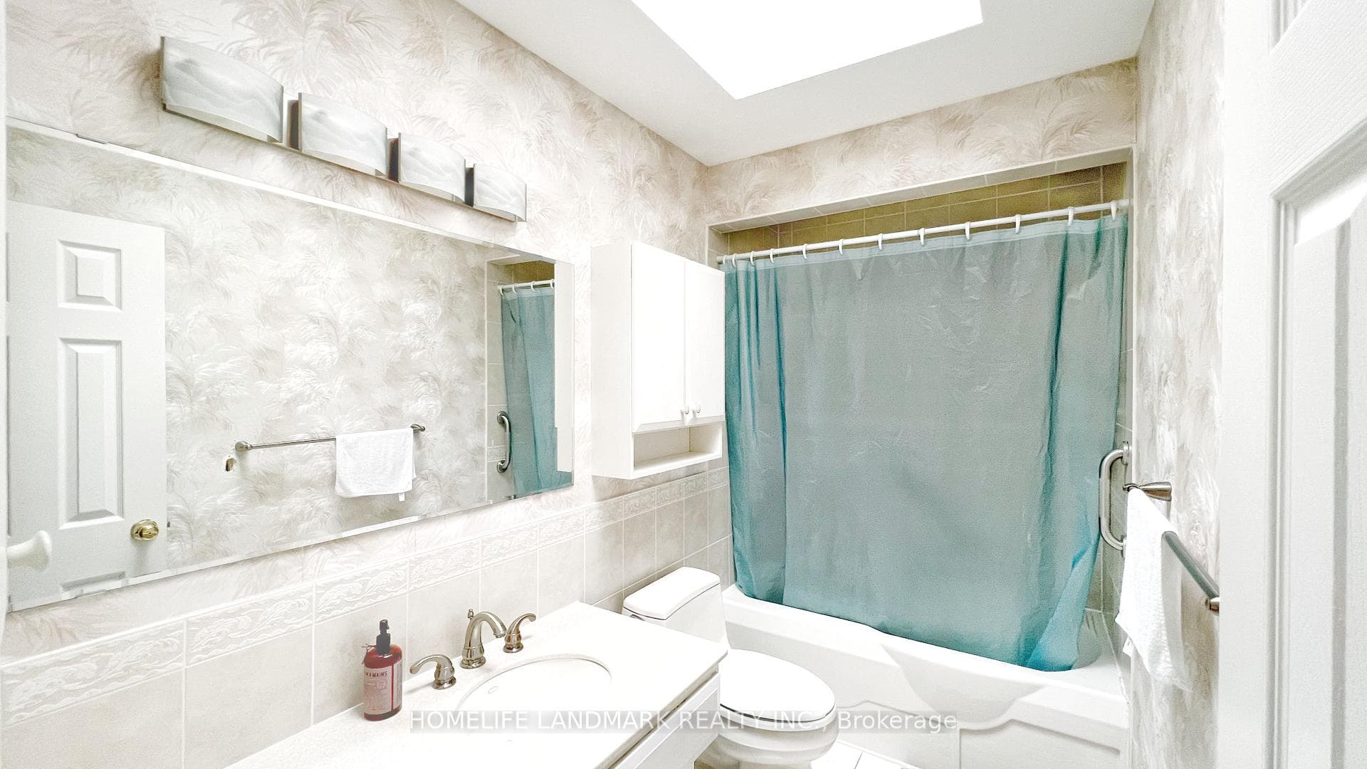 57 Painswick Crescent Unit Upper P photo 4