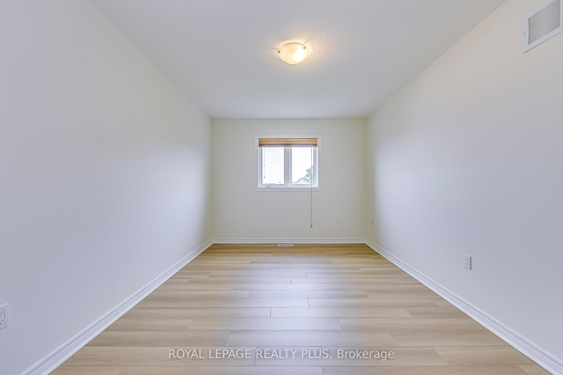 95 Charleswood Crescent photo 30