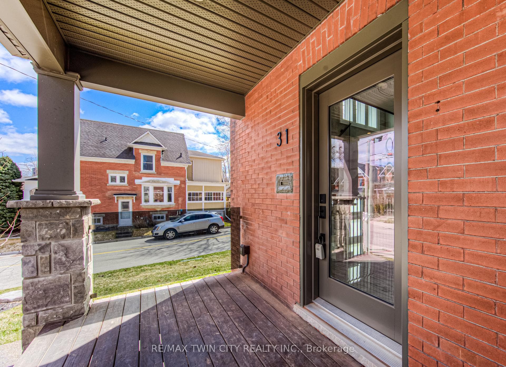 31 Dekay Street photo 5