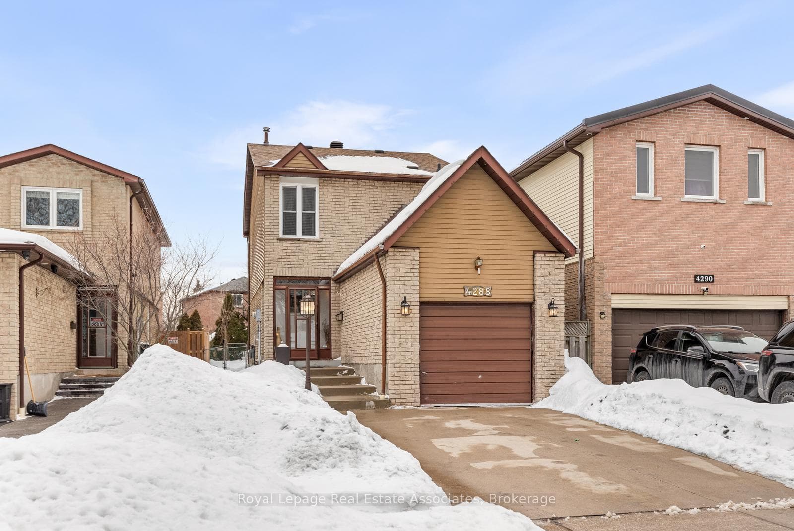 4288 Shelby Crescent photo 1
