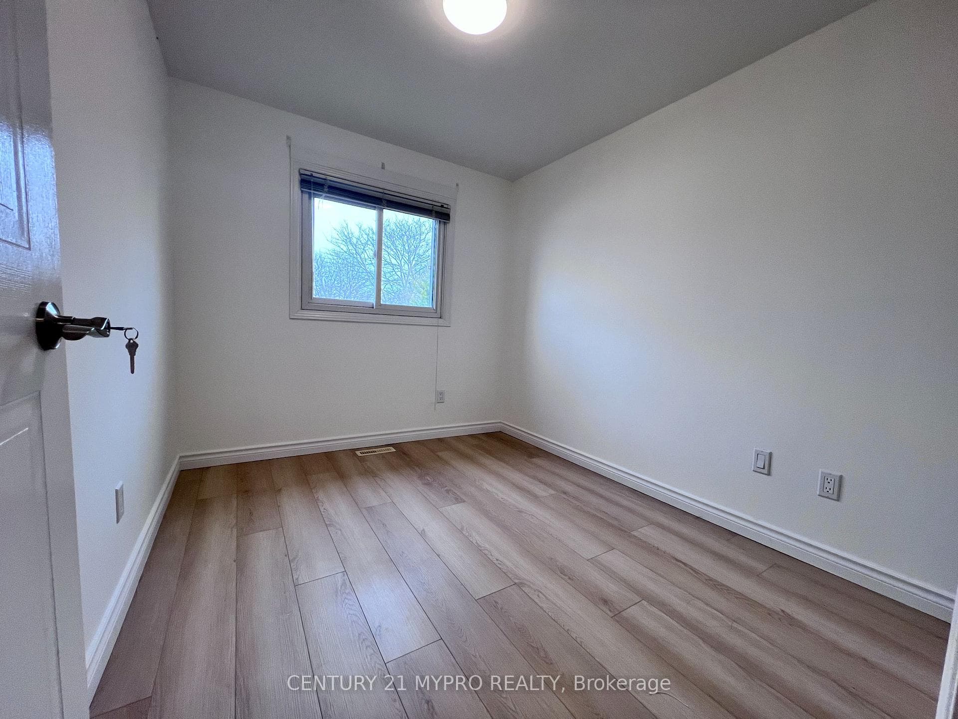 230 Enchanted Hills Crescent photo 8