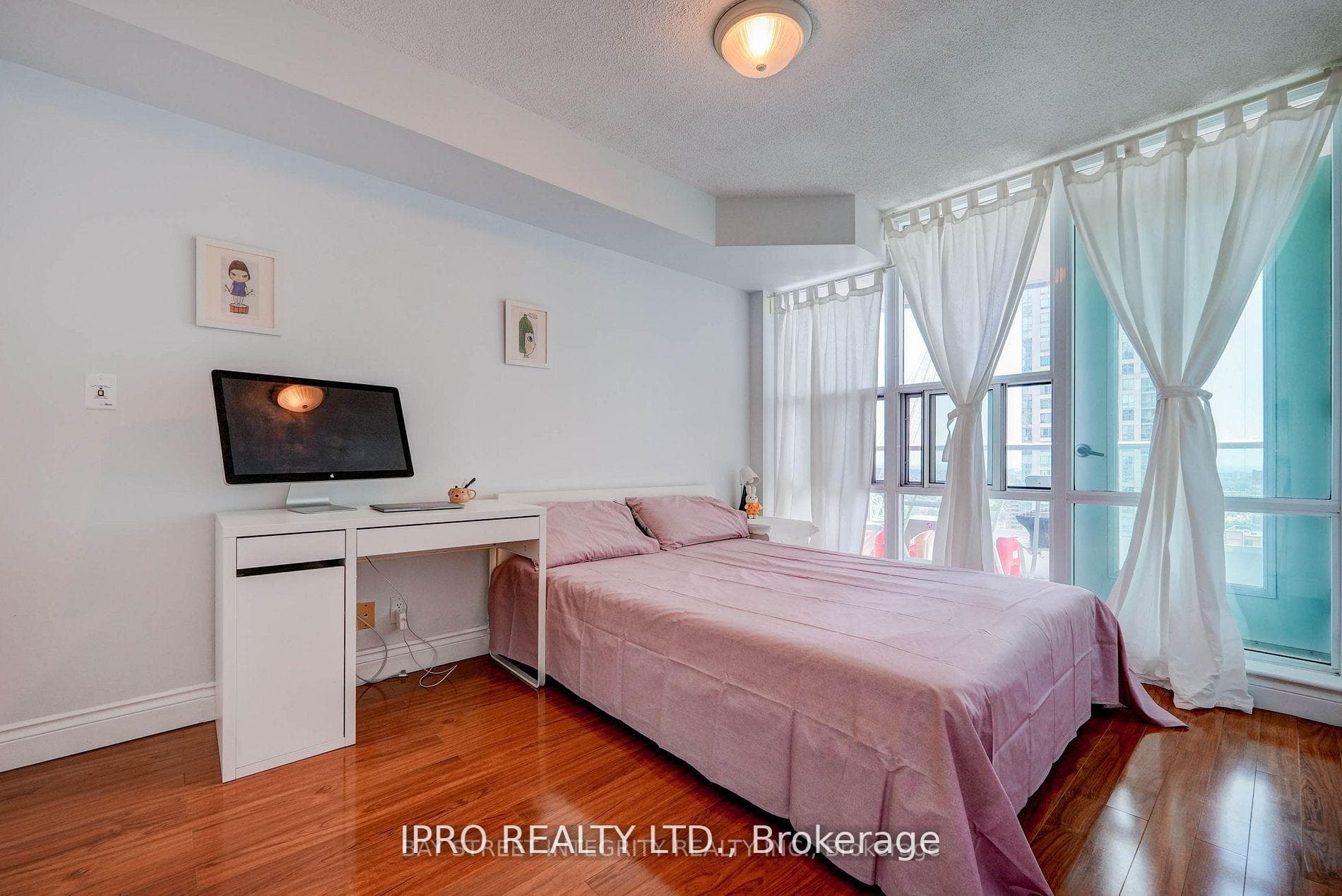 33 Elm Drive Unit 1702 photo 19