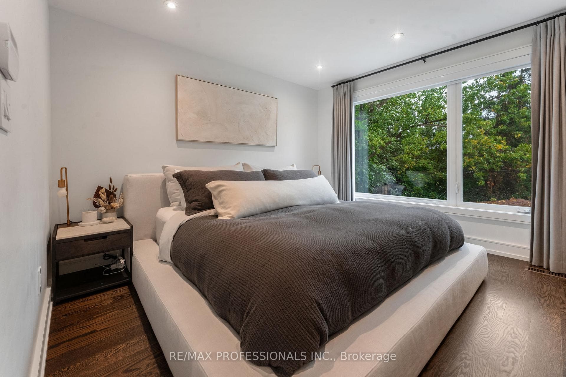 12 Mayfield Avenue photo 18
