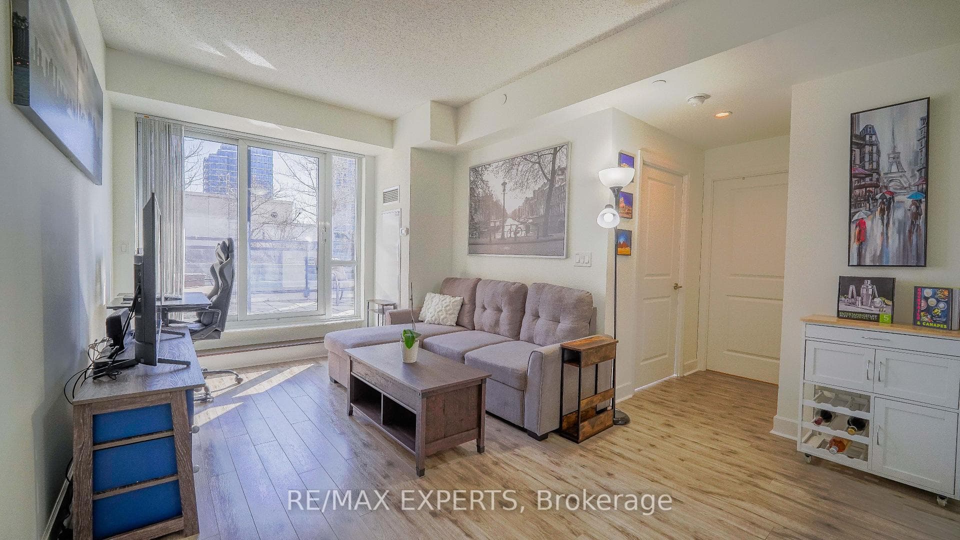 6 Eva Road Unit 305 photo 7
