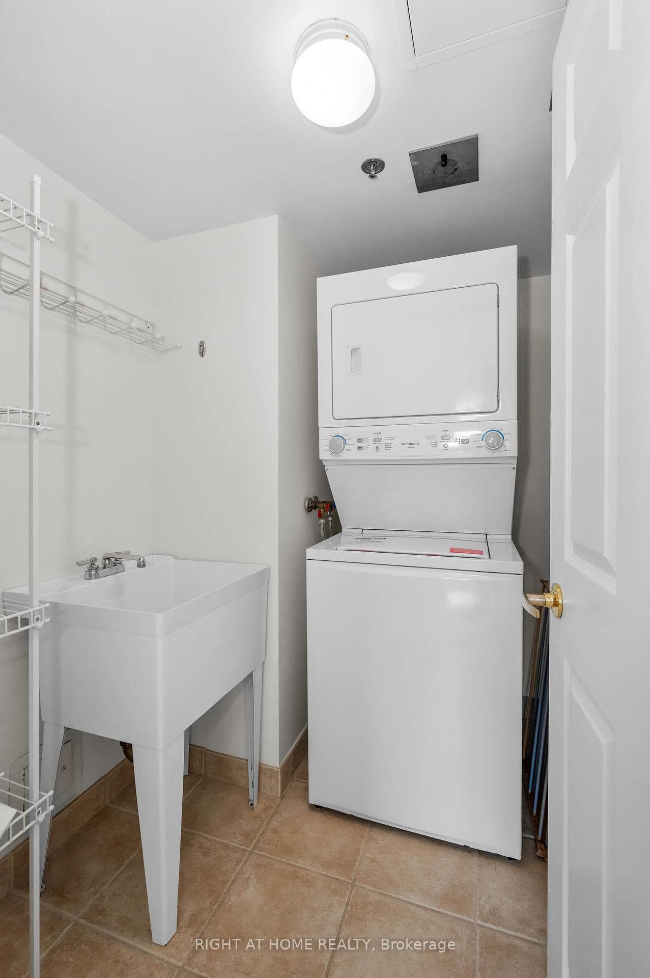100 Burloak Drive Unit 1214 photo 30